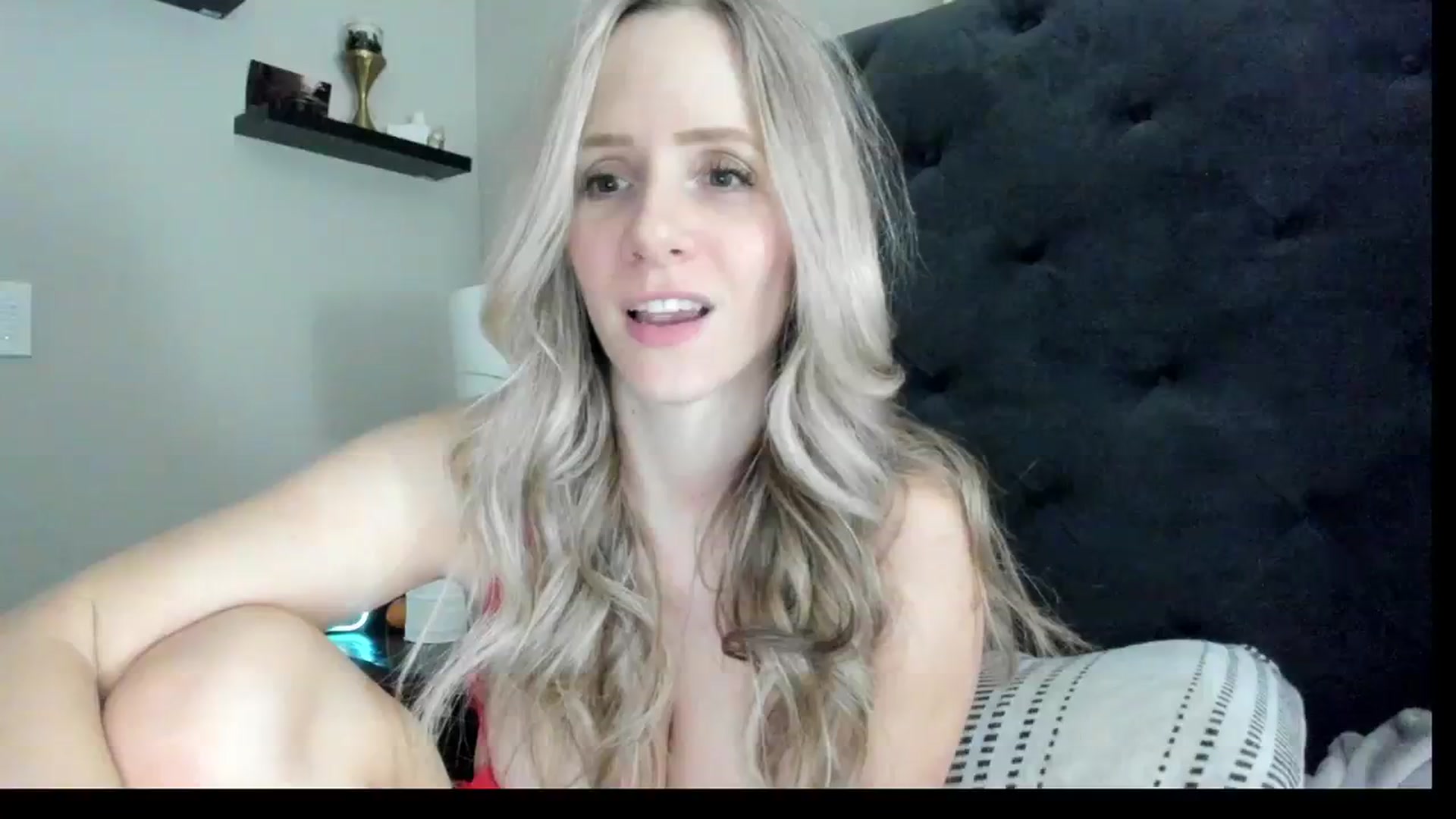 Gallery image thumbnail from Lucylux1's myfreecams stream on, 02/14/2024, 04:47 image 7 of 20