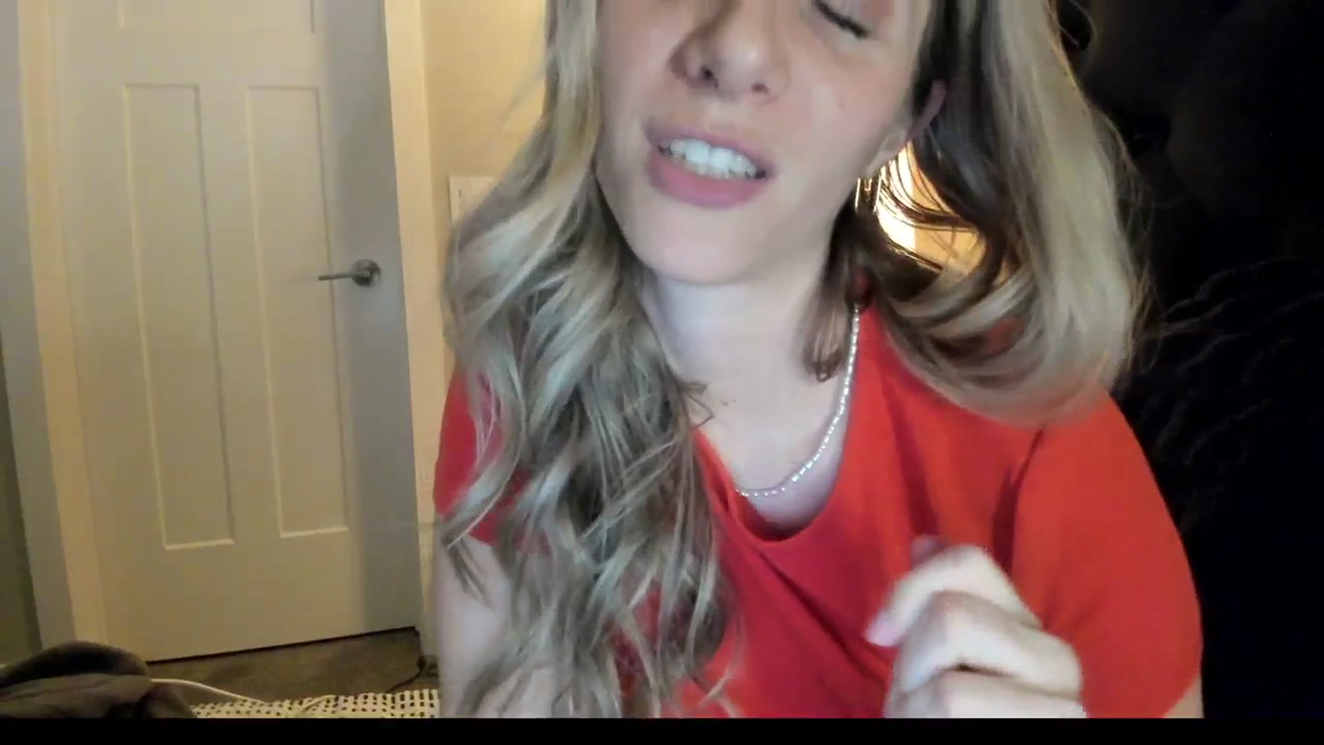 Gallery image thumbnail from Lucylux1's myfreecams stream on, 02/20/2024, 04:33 image 3 of 20