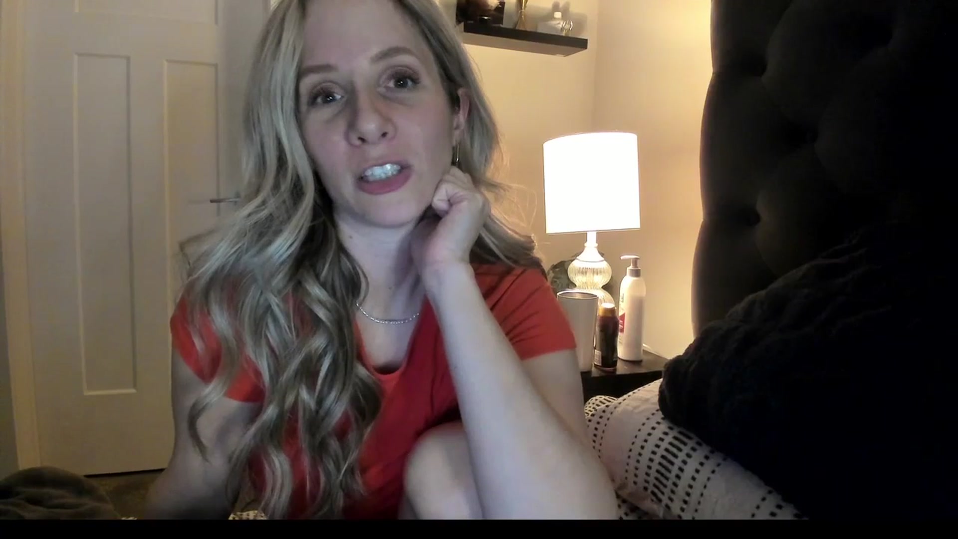 Gallery image thumbnail from Lucylux1's myfreecams stream on, 02/20/2024, 04:33 image 6 of 20