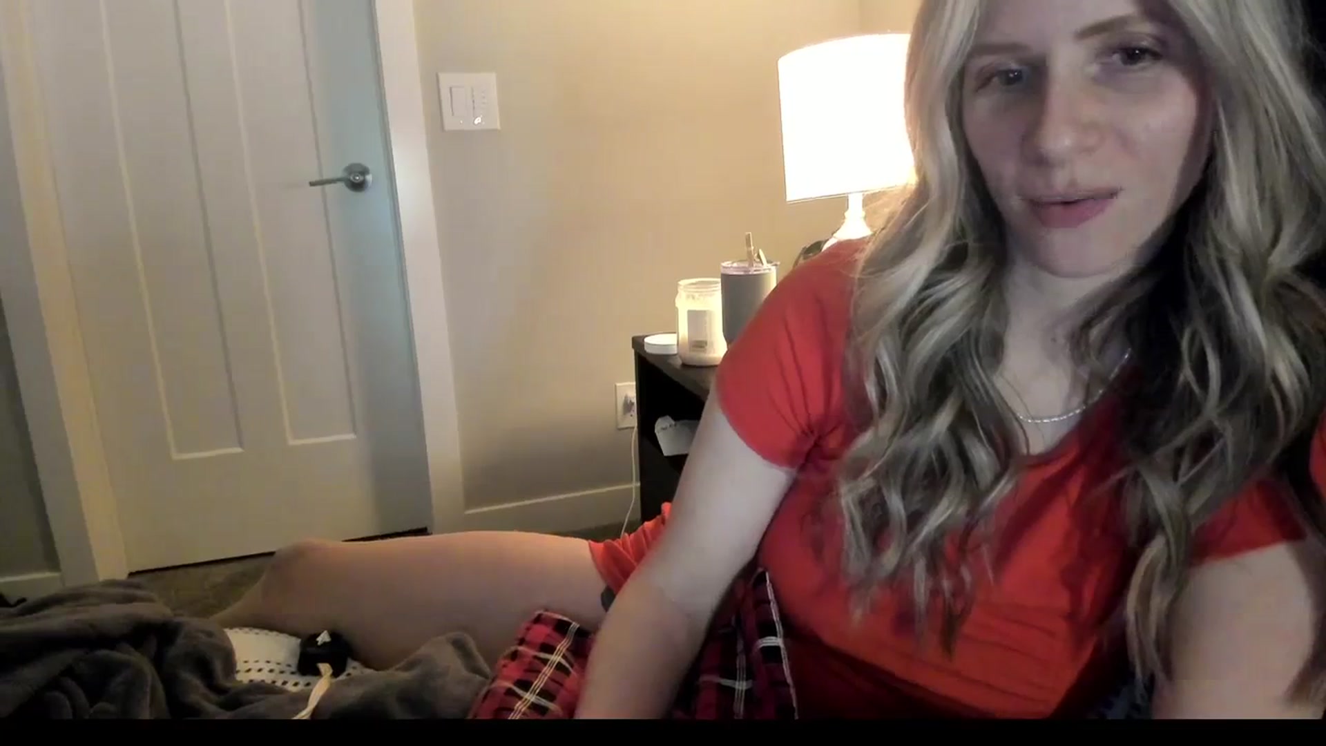 Gallery image thumbnail from Lucylux1's myfreecams stream on, 02/20/2024, 04:33 image 4 of 20