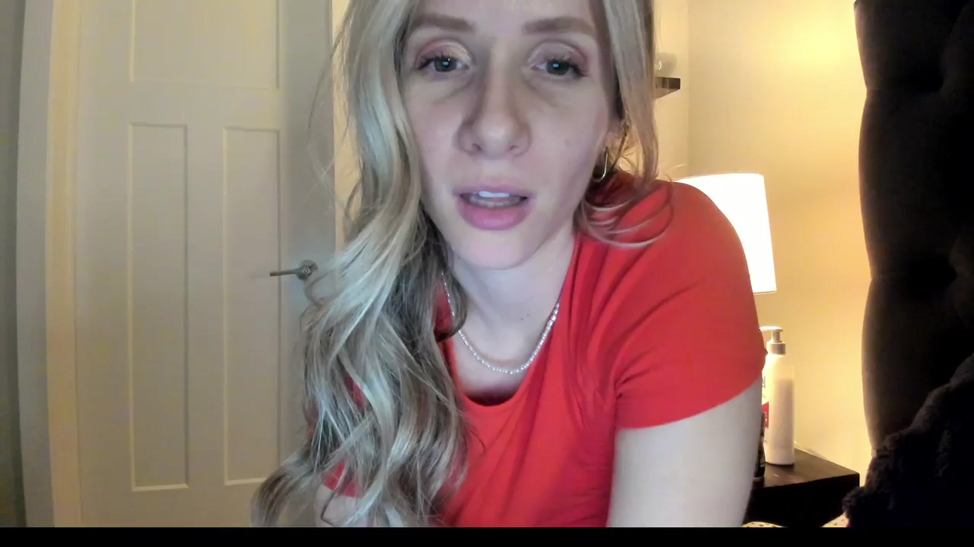 Gallery image thumbnail from Lucylux1's myfreecams stream on, 02/20/2024, 04:33 image 14 of 20