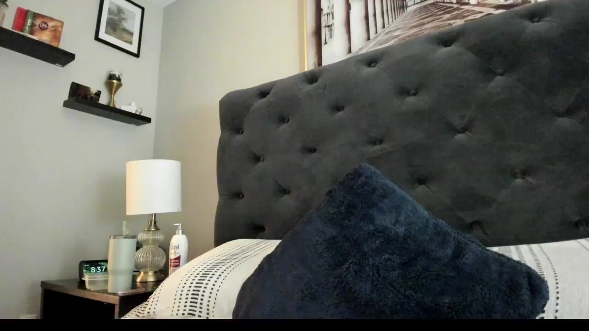 Gallery image thumbnail from Lucylux1's myfreecams stream on, 02/28/2024, 04:10 image 15 of 20