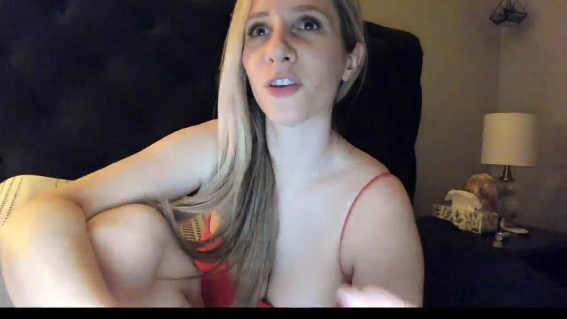 Gallery image thumbnail from Lucylux1's myfreecams stream on, 03/05/2024, 04:20 image 11 of 20