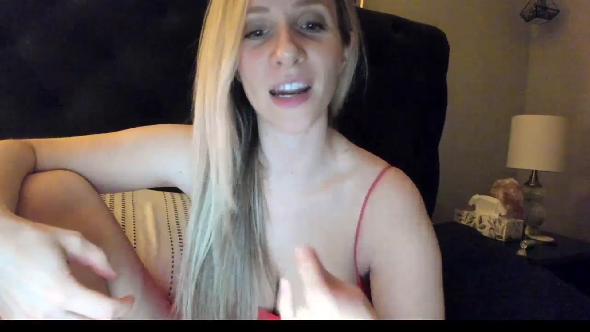Gallery image thumbnail from Lucylux1's myfreecams stream on, 03/05/2024, 04:20 image 12 of 20