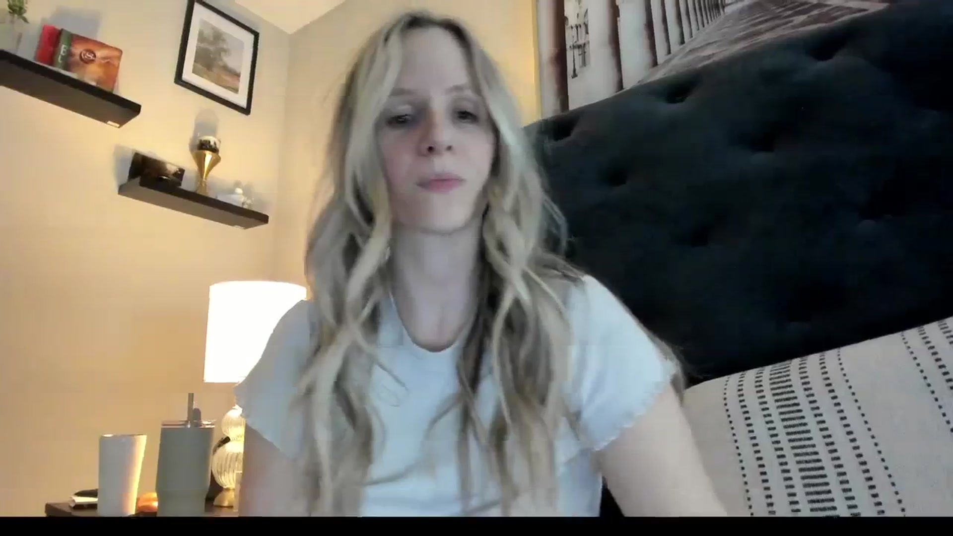 Gallery image thumbnail from Lucylux1's myfreecams stream on, 03/12/2024, 03:19 image 6 of 20