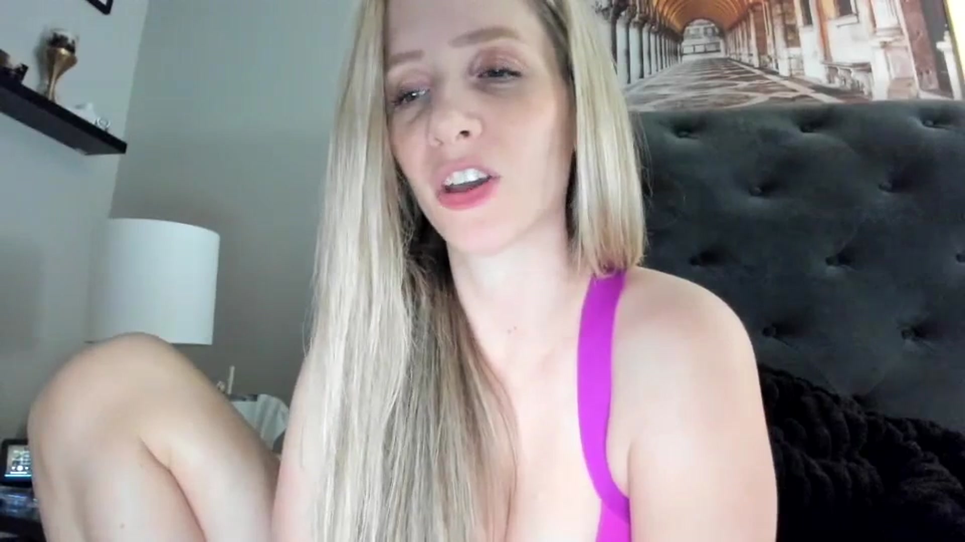 Gallery image thumbnail from Lucylux1's myfreecams stream on, 03/25/2024, 03:43 image 8 of 20