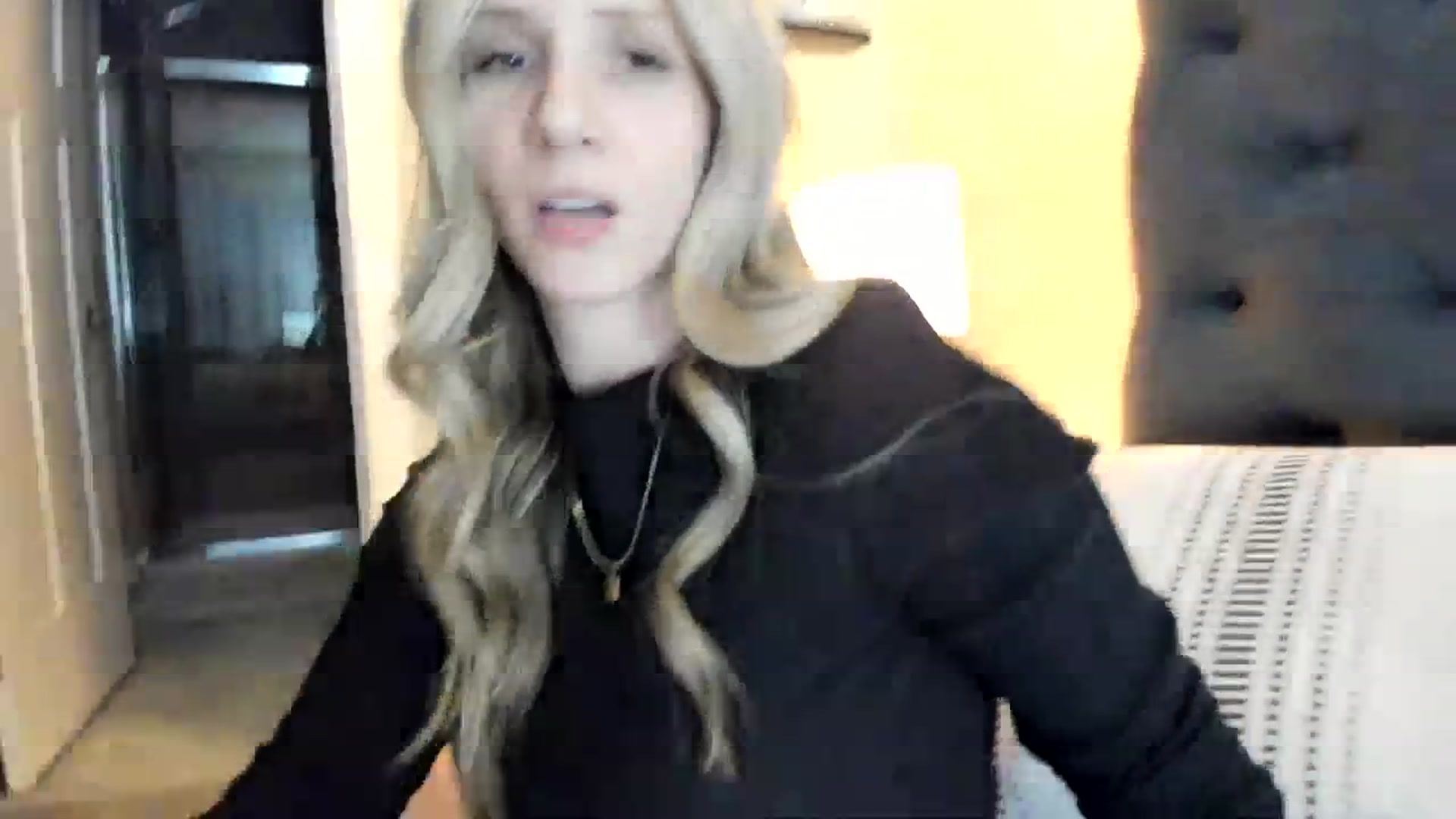 Gallery image thumbnail from Lucylux1's myfreecams stream on, 04/10/2024, 03:45 image 10 of 20