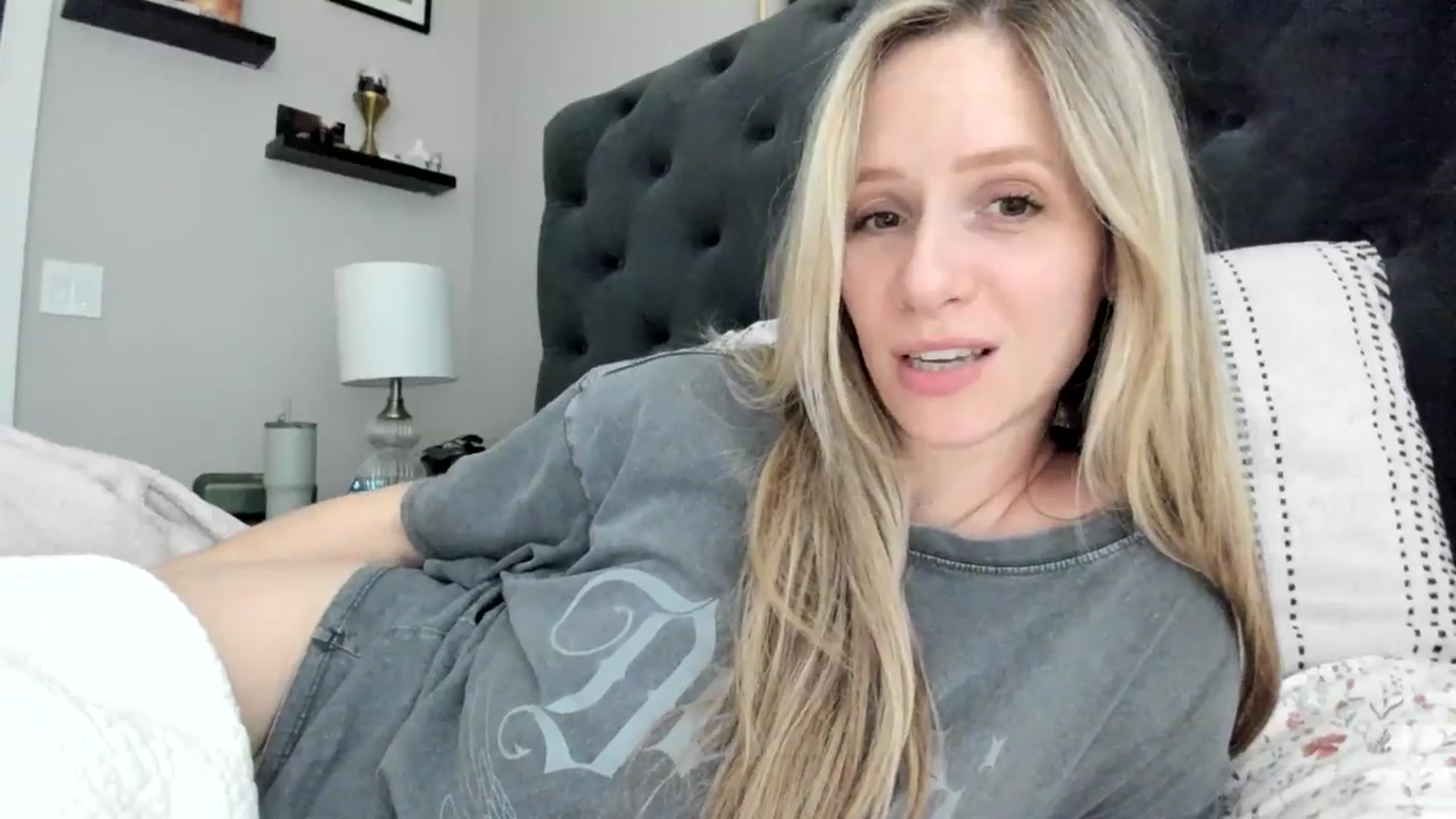 Gallery image thumbnail from Lucylux1's myfreecams stream on, 04/15/2024, 02:49 image 16 of 20
