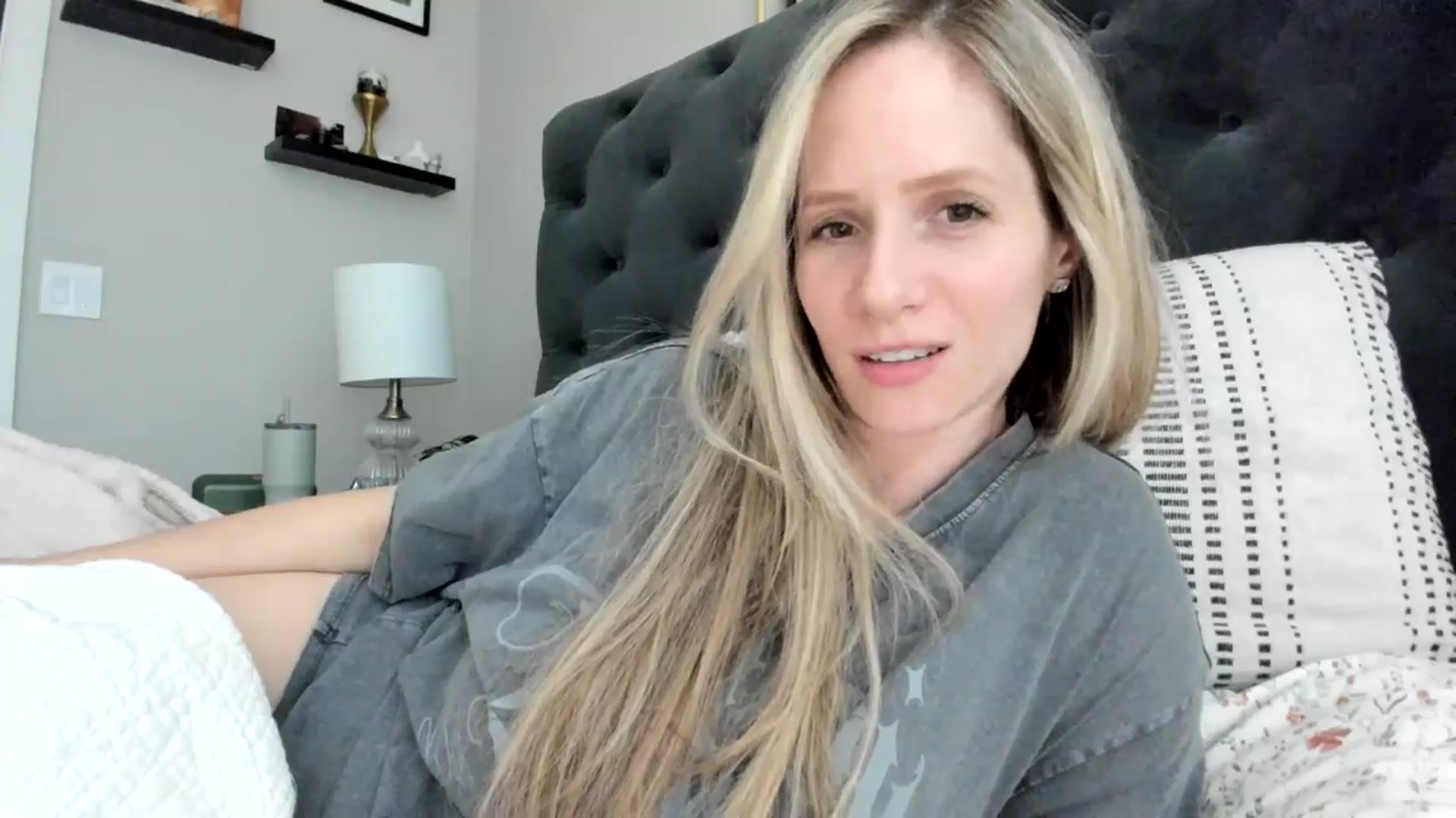 Gallery image thumbnail from Lucylux1's myfreecams stream on, 04/15/2024, 02:49 image 10 of 20