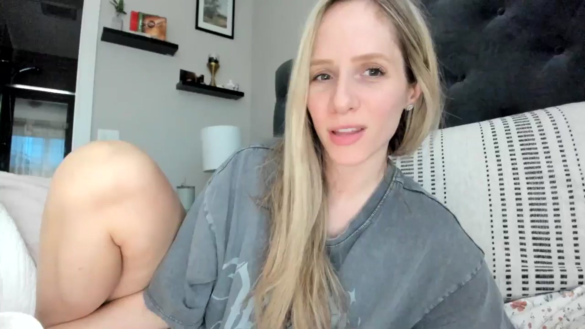 Gallery image thumbnail from Lucylux1's myfreecams stream on, 04/15/2024, 02:49 image 7 of 20