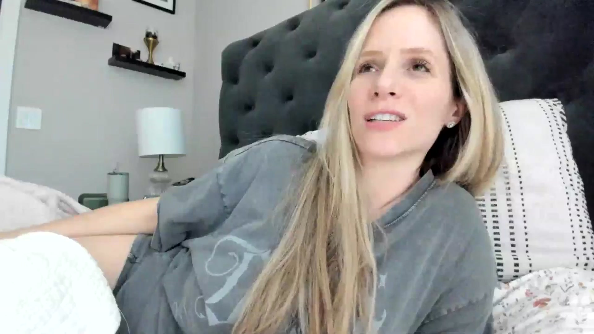 Gallery image thumbnail from Lucylux1's myfreecams stream on, 04/15/2024, 02:49 image 11 of 20