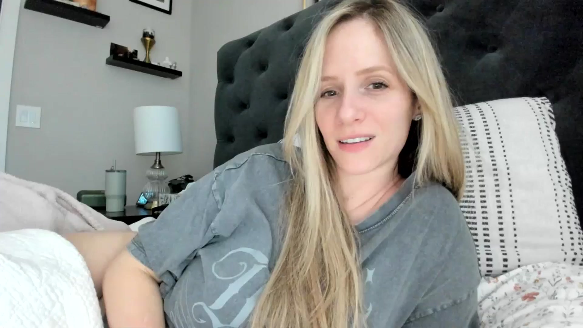 Gallery image thumbnail from Lucylux1's myfreecams stream on, 04/15/2024, 02:49 image 13 of 20