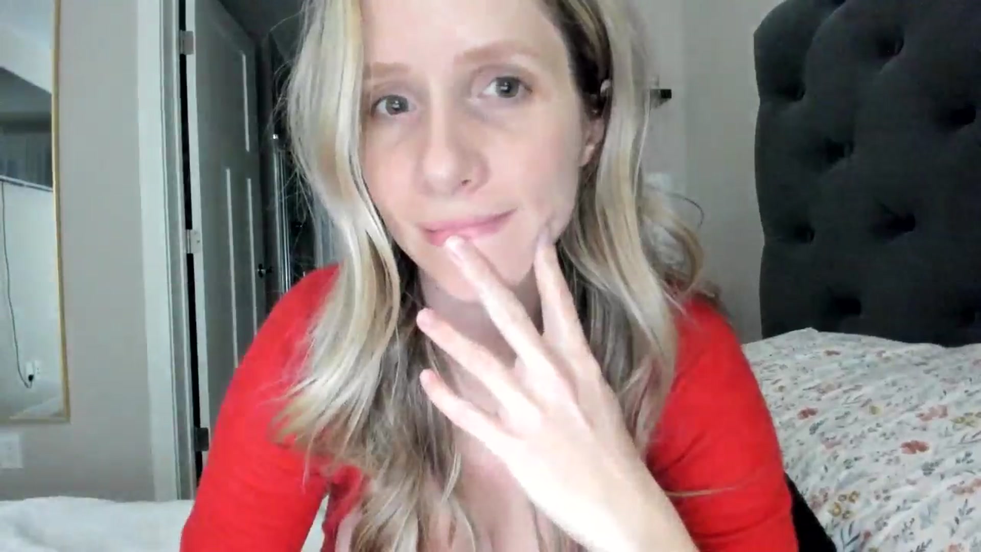Gallery image thumbnail from Lucylux1's myfreecams stream on, 04/22/2024, 03:18 image 18 of 20