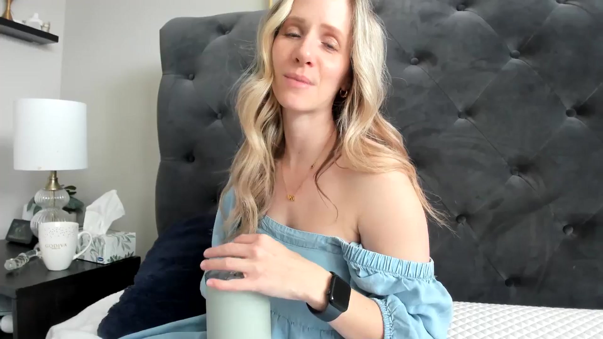 Gallery image thumbnail from Lucylux1's myfreecams stream on, 04/25/2024, 17:30 image 4 of 20