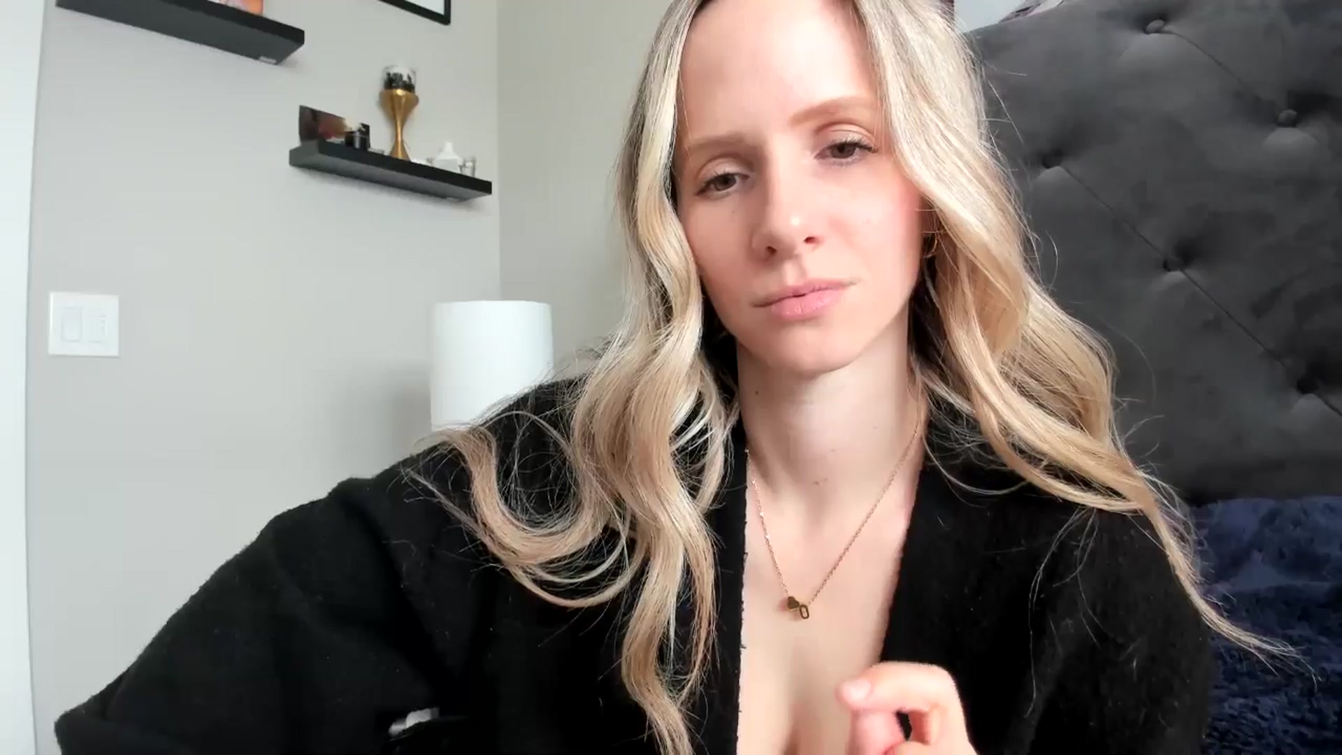 Gallery image thumbnail from Lucylux1's myfreecams stream on, 04/25/2024, 18:30 image 13 of 20