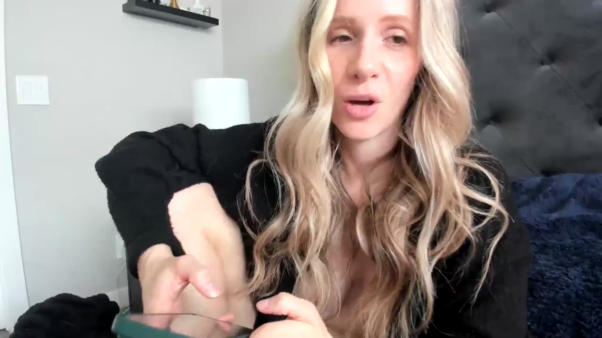 Gallery image thumbnail from Lucylux1's myfreecams stream on, 04/25/2024, 18:30 image 15 of 20