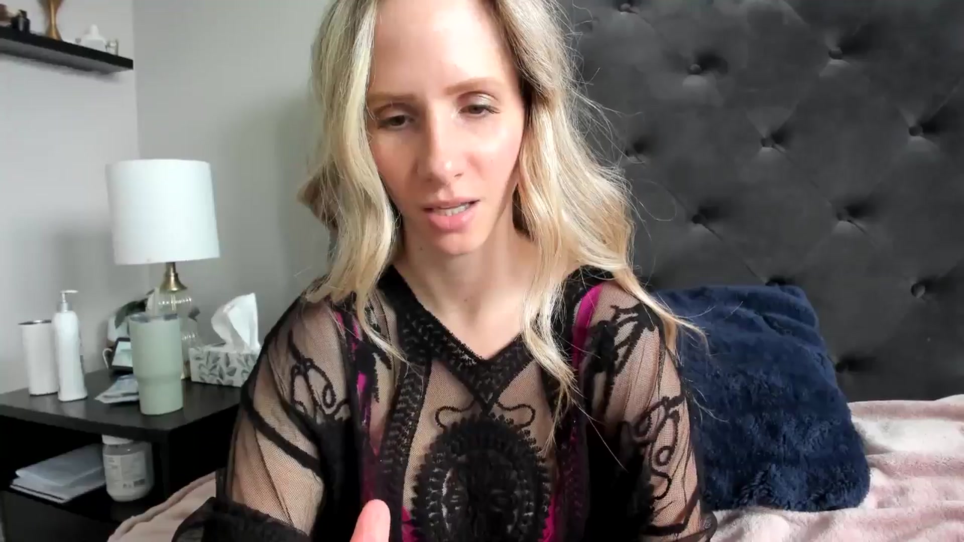 Gallery image thumbnail from Lucylux1's myfreecams stream on, 05/07/2024, 18:22 image 6 of 20