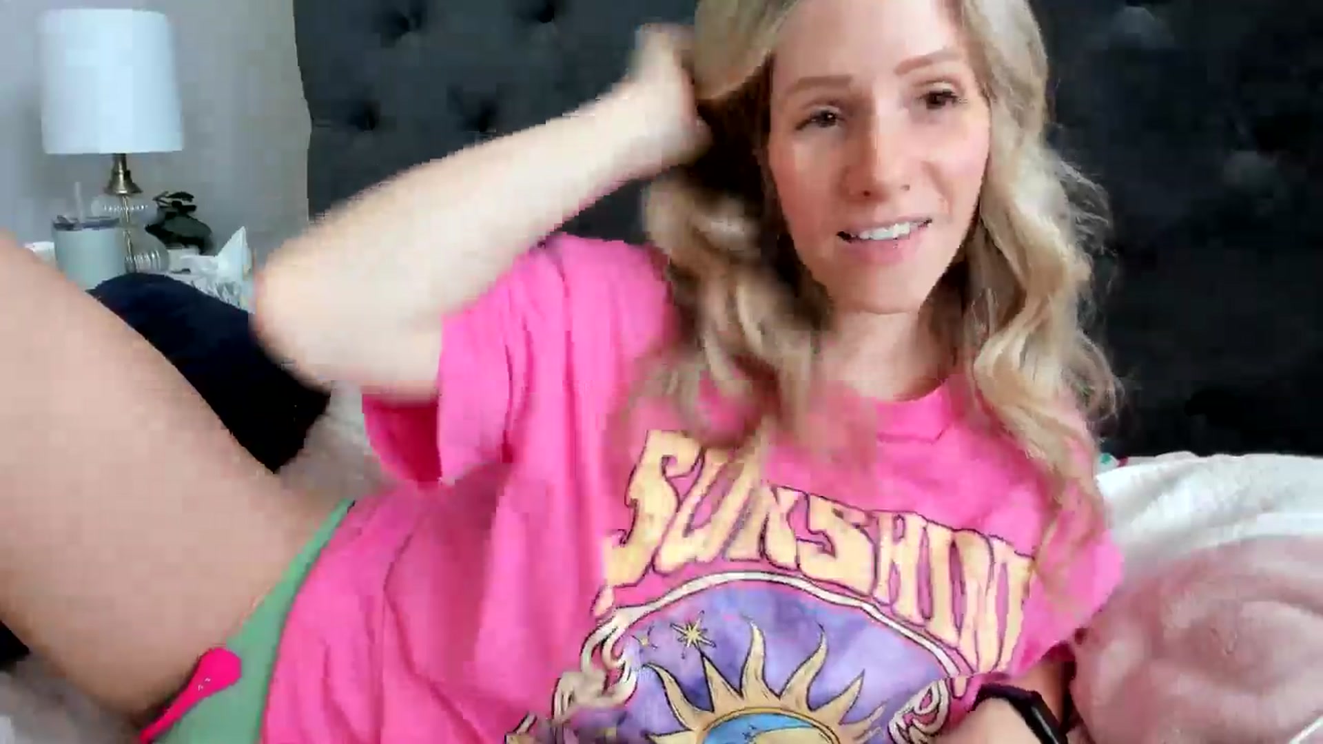 Gallery image thumbnail from Lucylux1's myfreecams stream on, 05/09/2024, 18:32 image 2 of 20