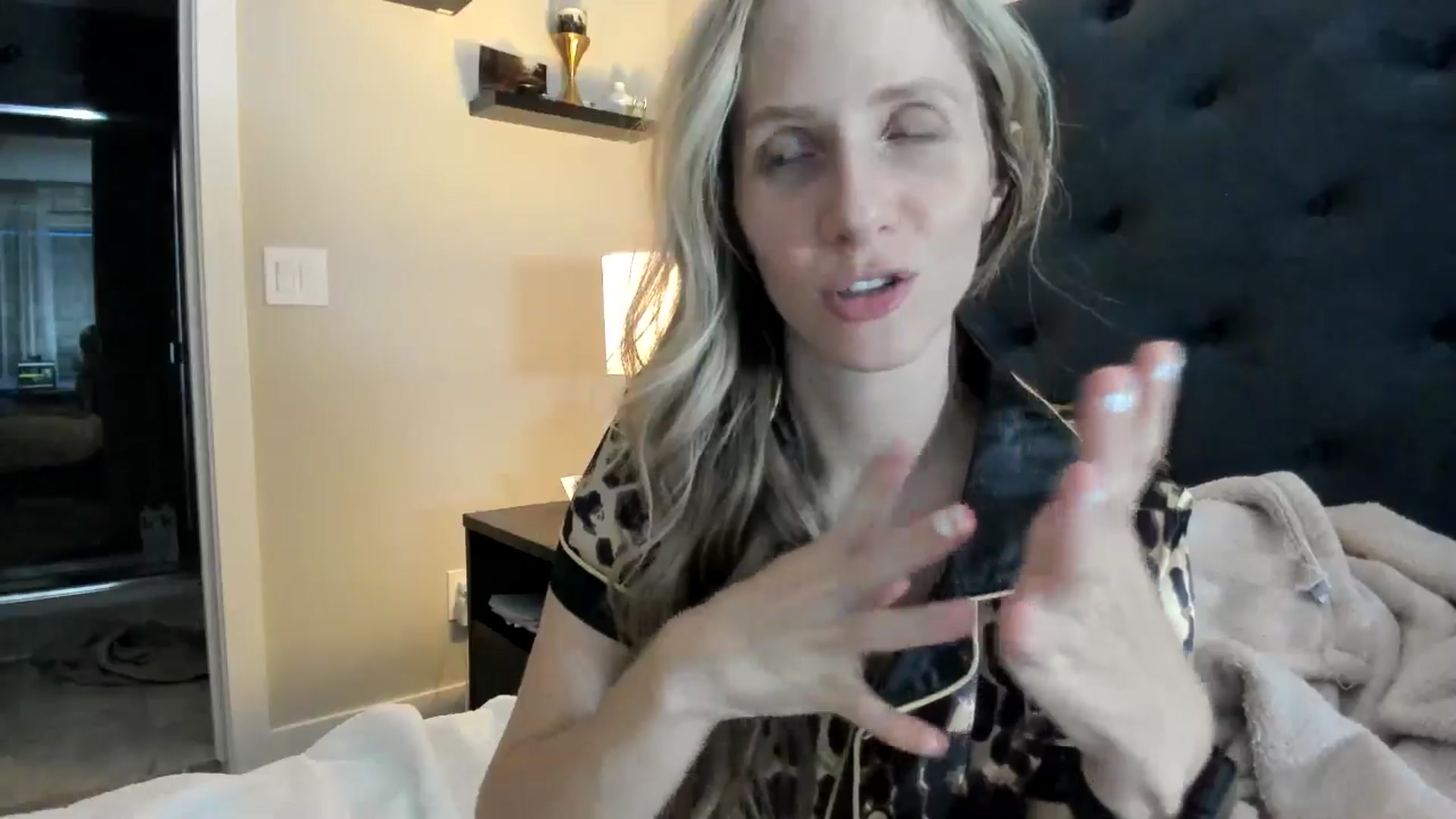 Gallery image thumbnail from Lucylux1's myfreecams stream on, 05/14/2024, 03:26 image 18 of 20