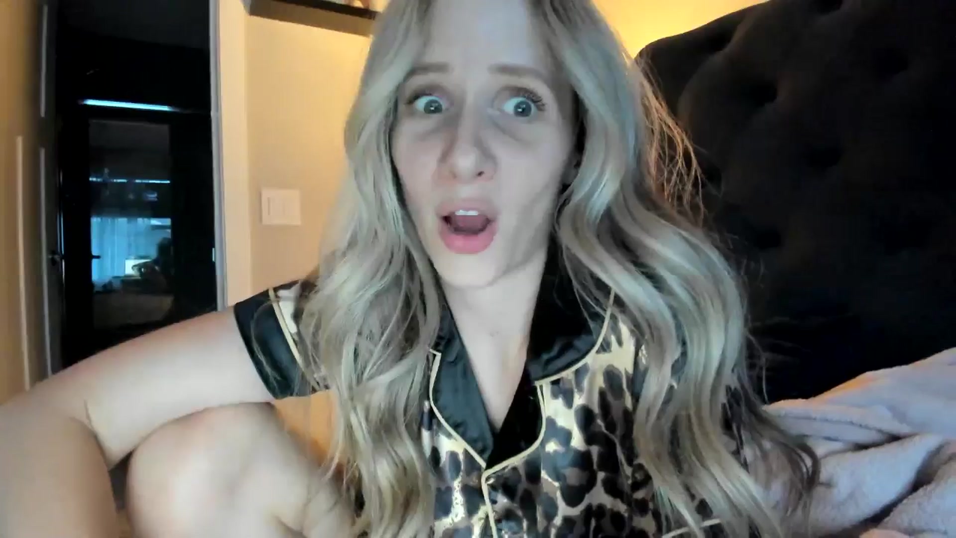 Gallery image thumbnail from Lucylux1's myfreecams stream on, 05/14/2024, 03:26 image 5 of 20