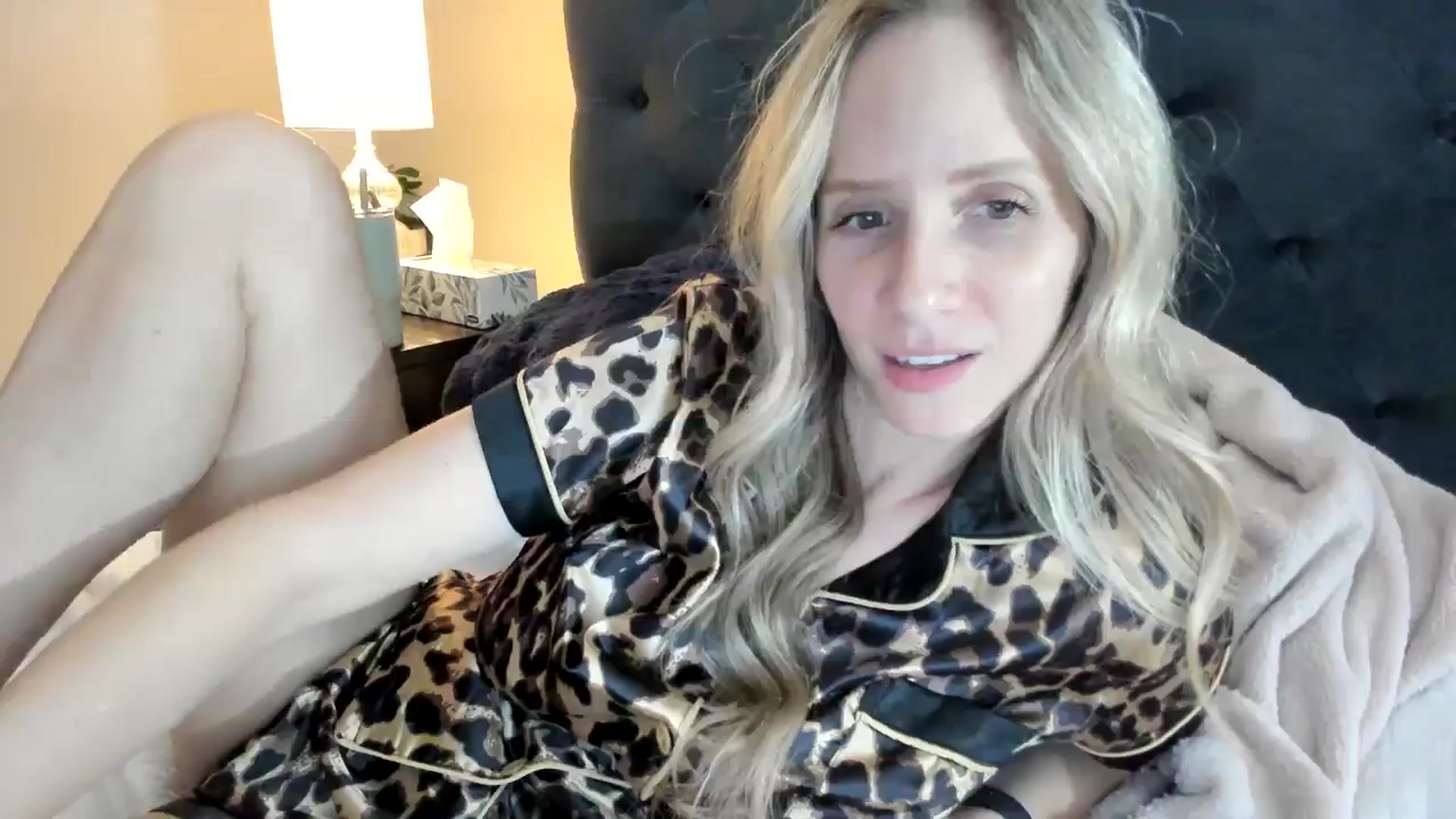 Gallery image thumbnail from Lucylux1's myfreecams stream on, 05/14/2024, 03:54 image 2 of 20