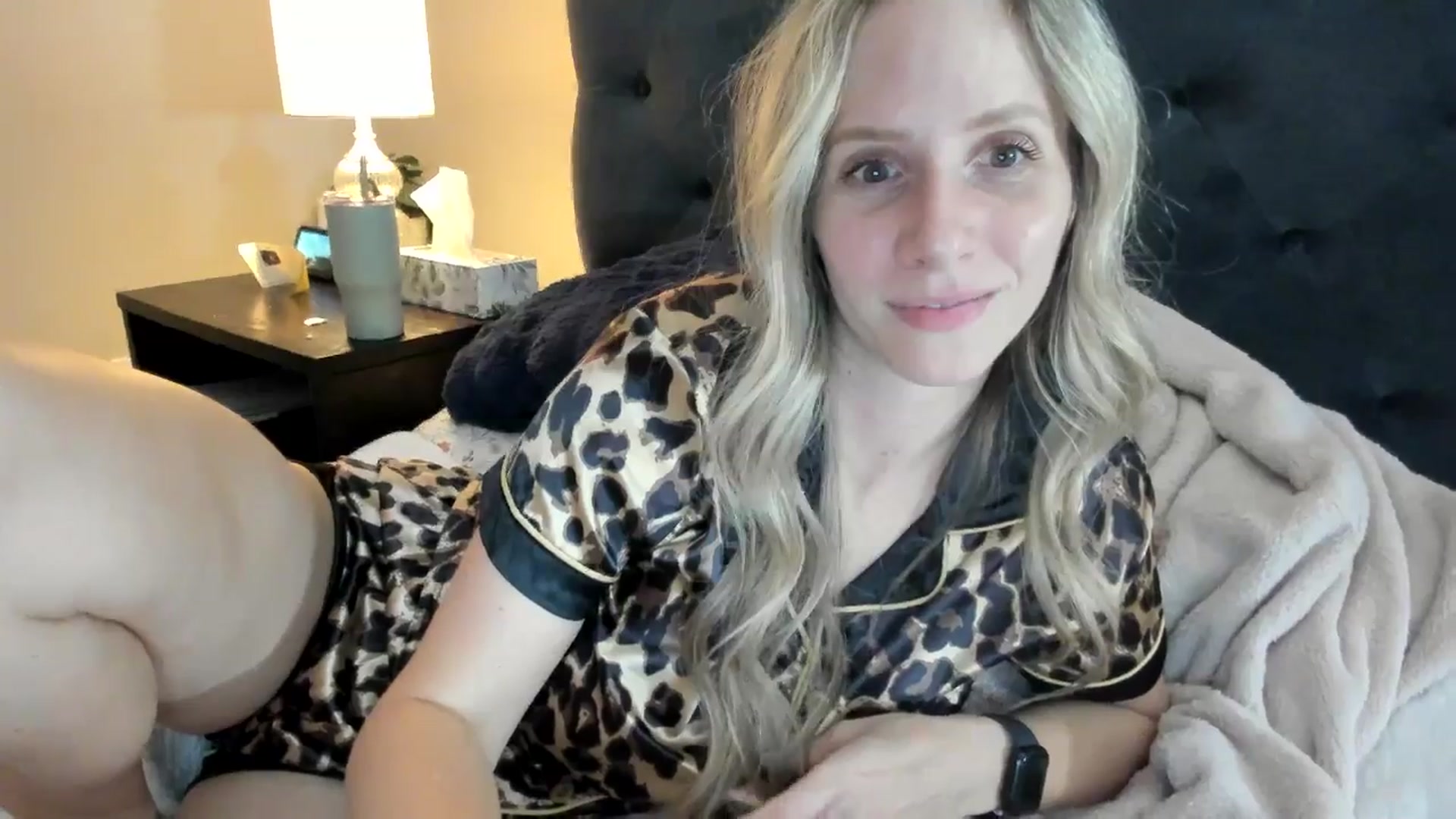Gallery image thumbnail from Lucylux1's myfreecams stream on, 05/14/2024, 03:54 image 7 of 20