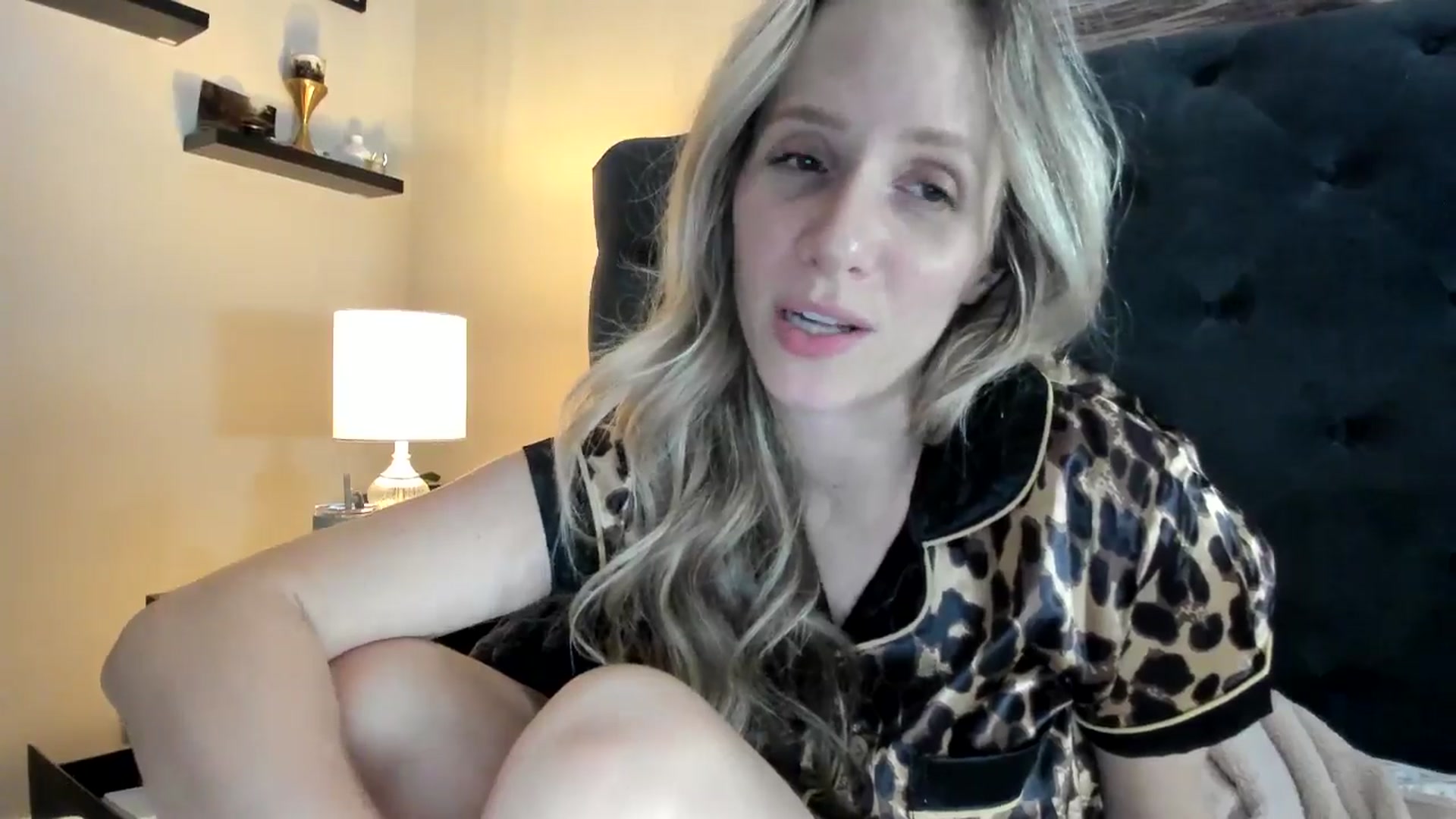 Gallery image thumbnail from Lucylux1's myfreecams stream on, 05/14/2024, 03:54 image 19 of 20