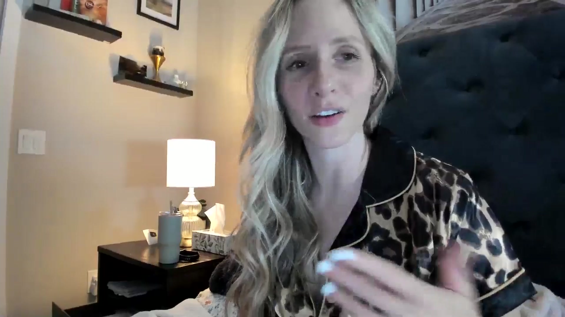 Gallery image thumbnail from Lucylux1's myfreecams stream on, 05/14/2024, 03:54 image 14 of 20