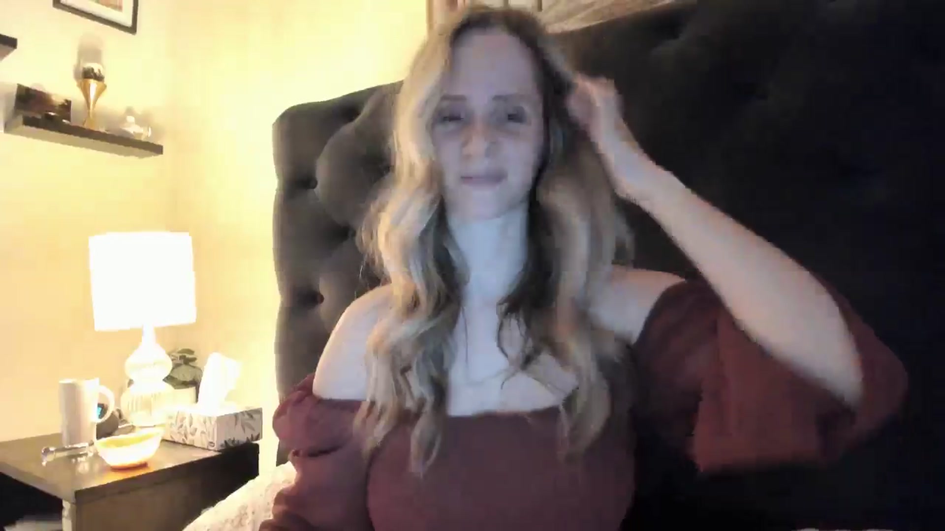 Gallery image thumbnail from Lucylux1's myfreecams stream on, 05/21/2024, 03:06 image 10 of 20