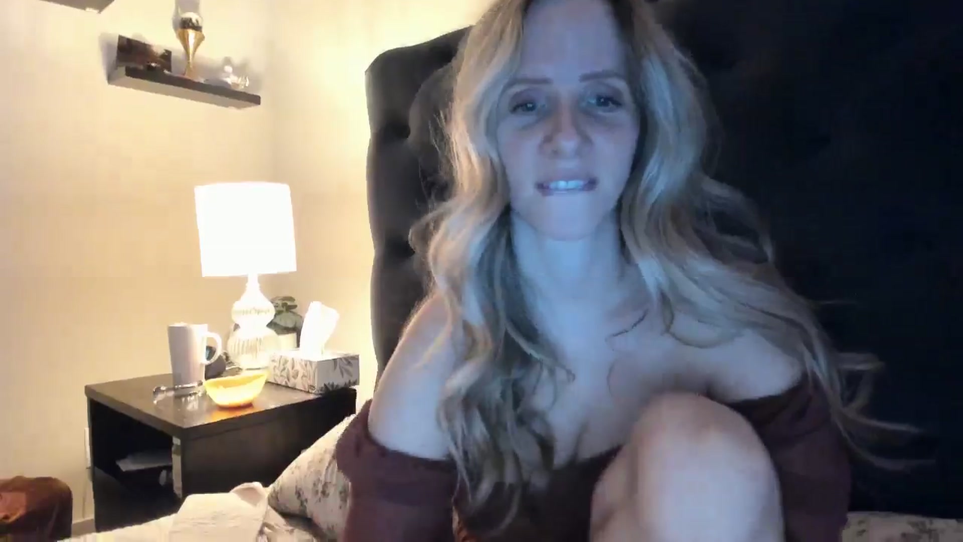 Gallery image thumbnail from Lucylux1's myfreecams stream on, 05/21/2024, 03:06 image 8 of 20