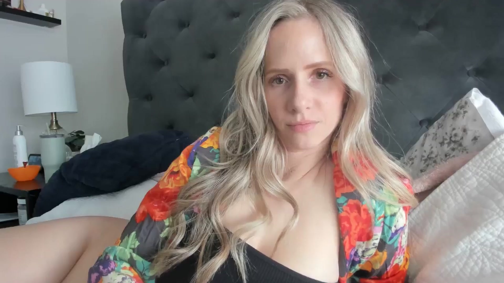 Gallery image thumbnail from Lucylux1's myfreecams stream on, 05/23/2024, 18:31 image 19 of 20
