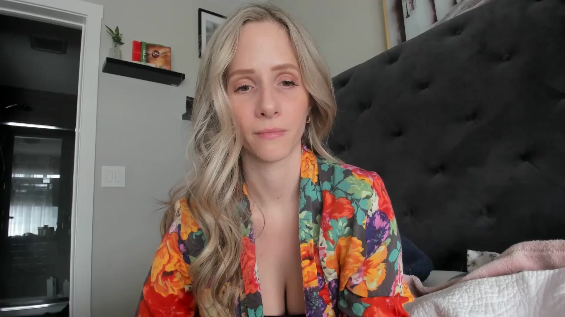 Gallery image thumbnail from Lucylux1's myfreecams stream on, 05/23/2024, 18:31 image 6 of 20