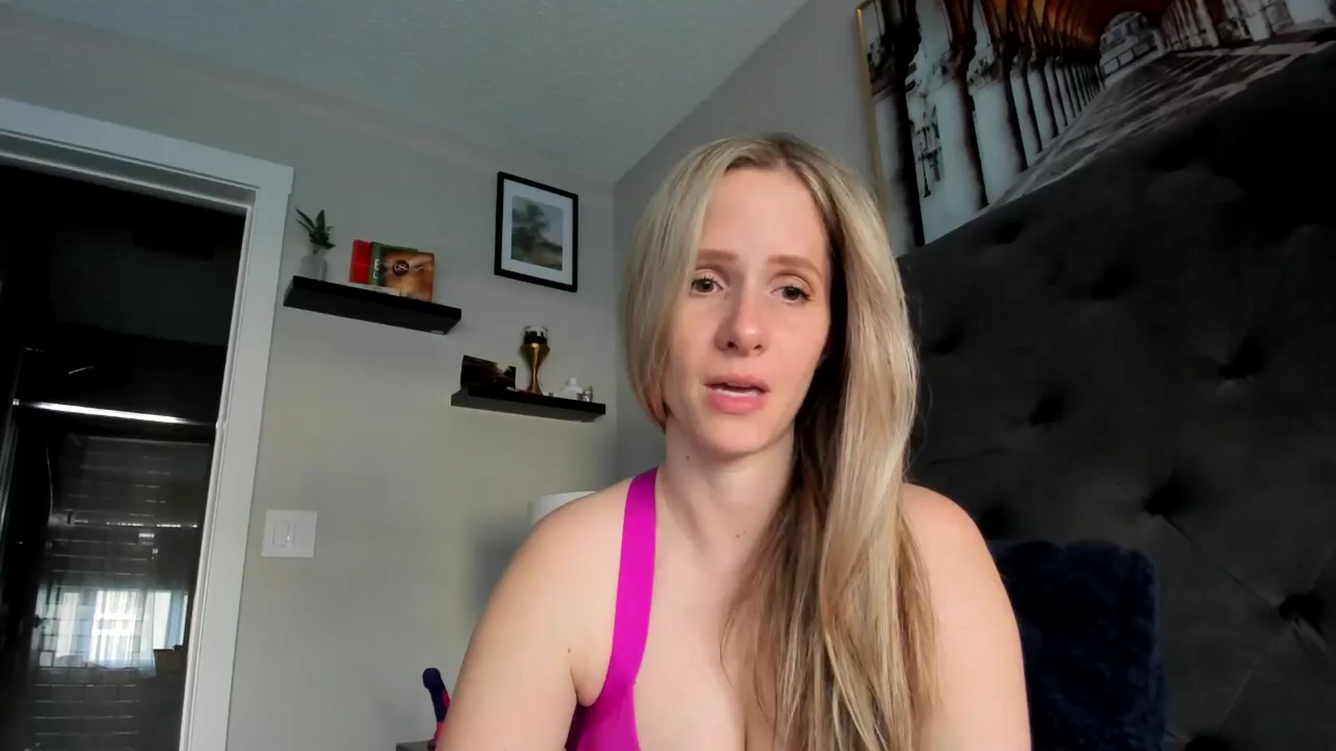 Gallery image thumbnail from Lucylux1's myfreecams stream on, 05/27/2024, 02:34 image 16 of 20