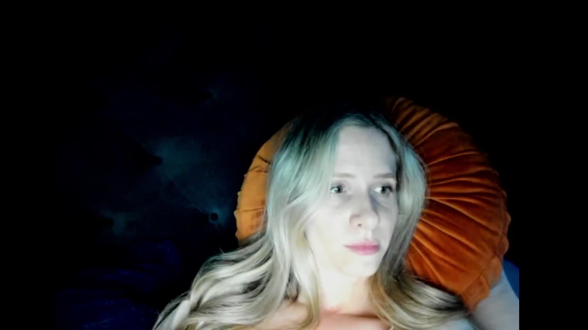Gallery image thumbnail from Lucylux1's myfreecams stream on, 05/28/2024, 03:54 image 10 of 20