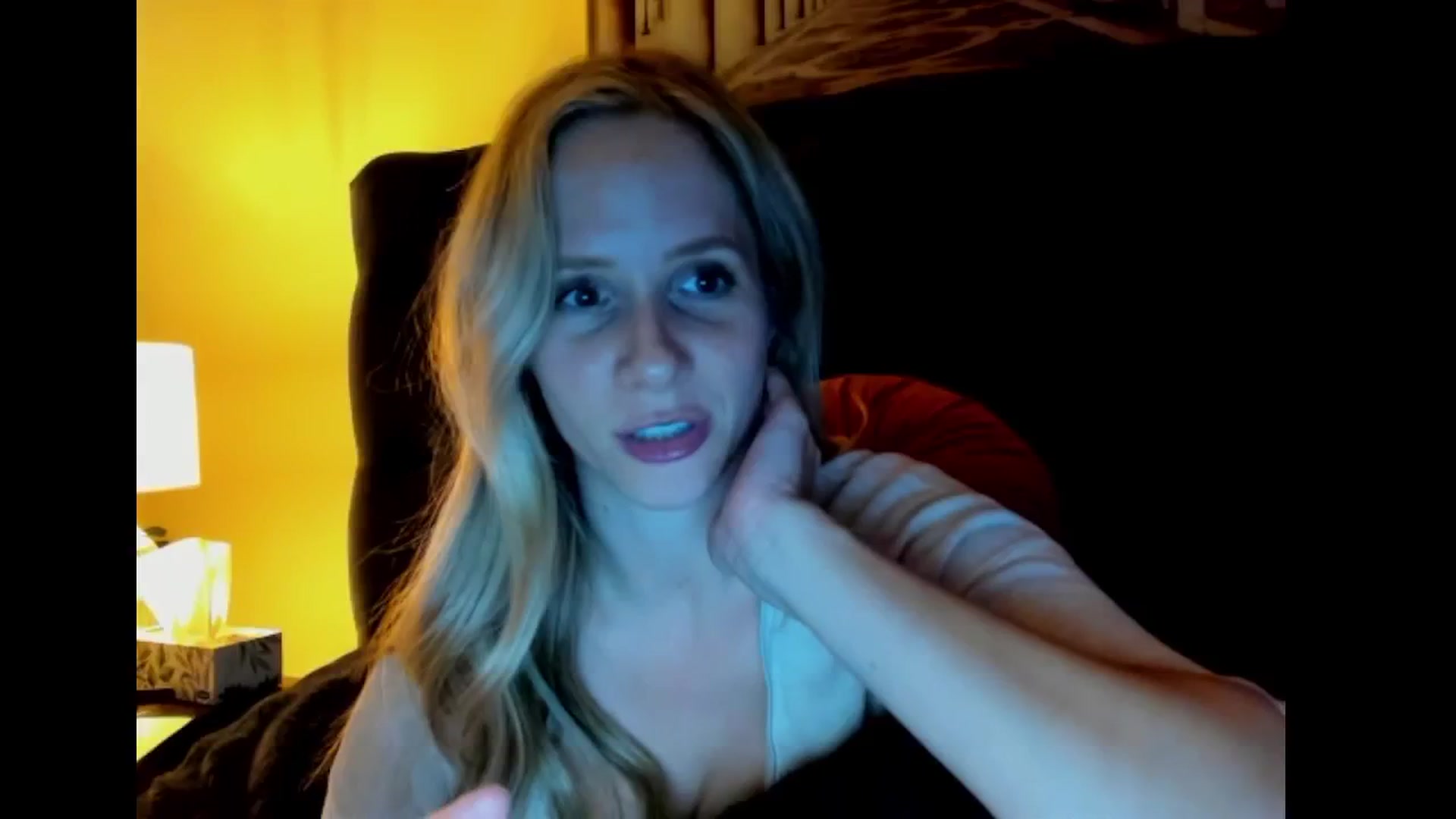 Gallery image thumbnail from Lucylux1's myfreecams stream on, 05/28/2024, 03:54 image 14 of 20