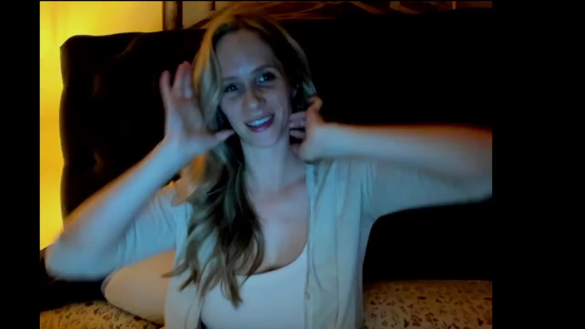 Gallery image thumbnail from Lucylux1's myfreecams stream on, 05/28/2024, 04:15 image 12 of 20