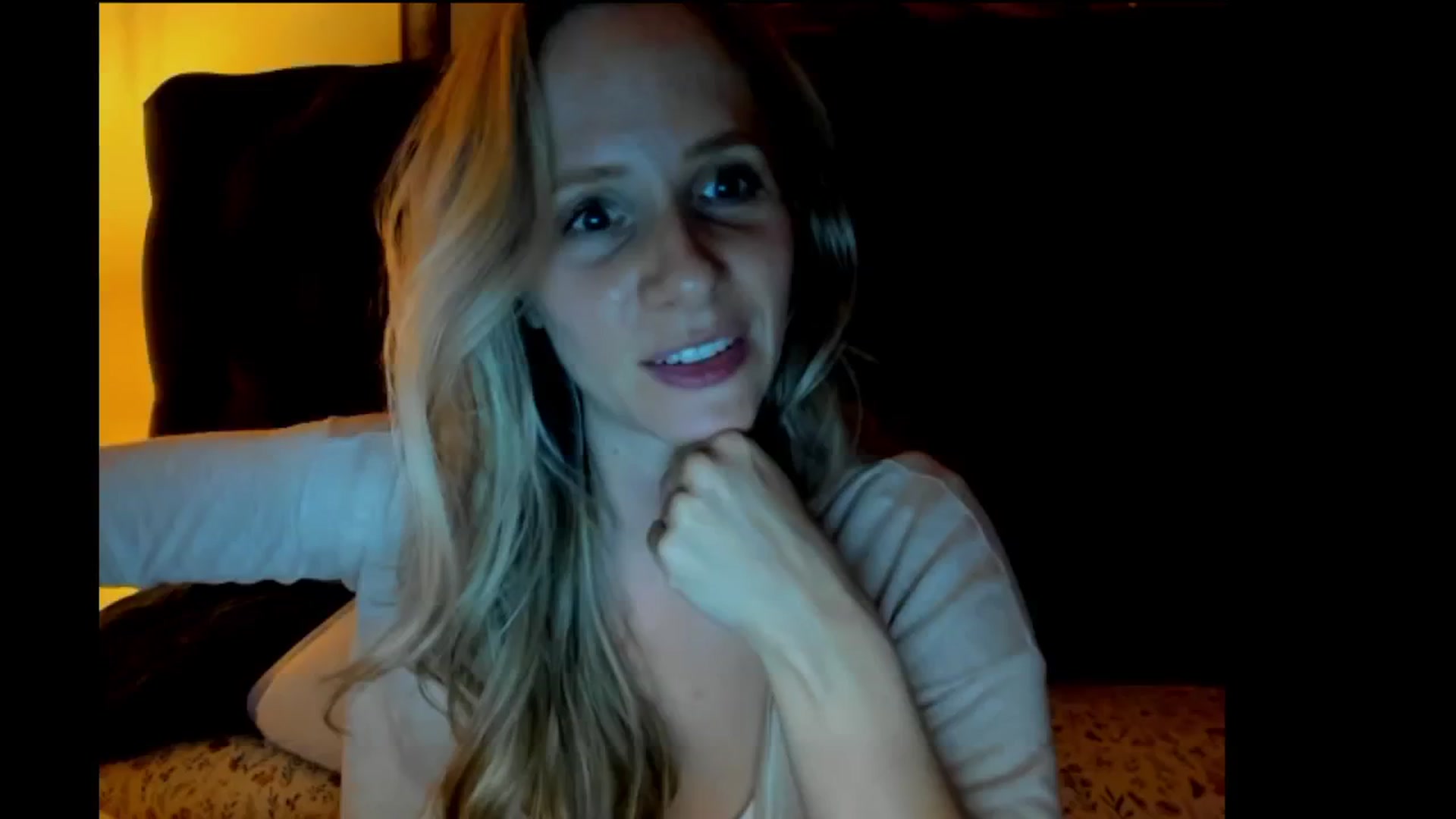 Gallery image thumbnail from Lucylux1's myfreecams stream on, 05/28/2024, 04:15 image 9 of 20