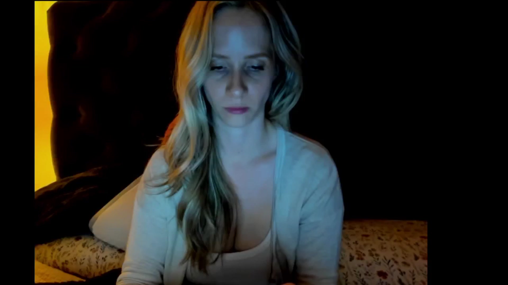 Gallery image thumbnail from Lucylux1's myfreecams stream on, 05/28/2024, 04:15 image 4 of 20