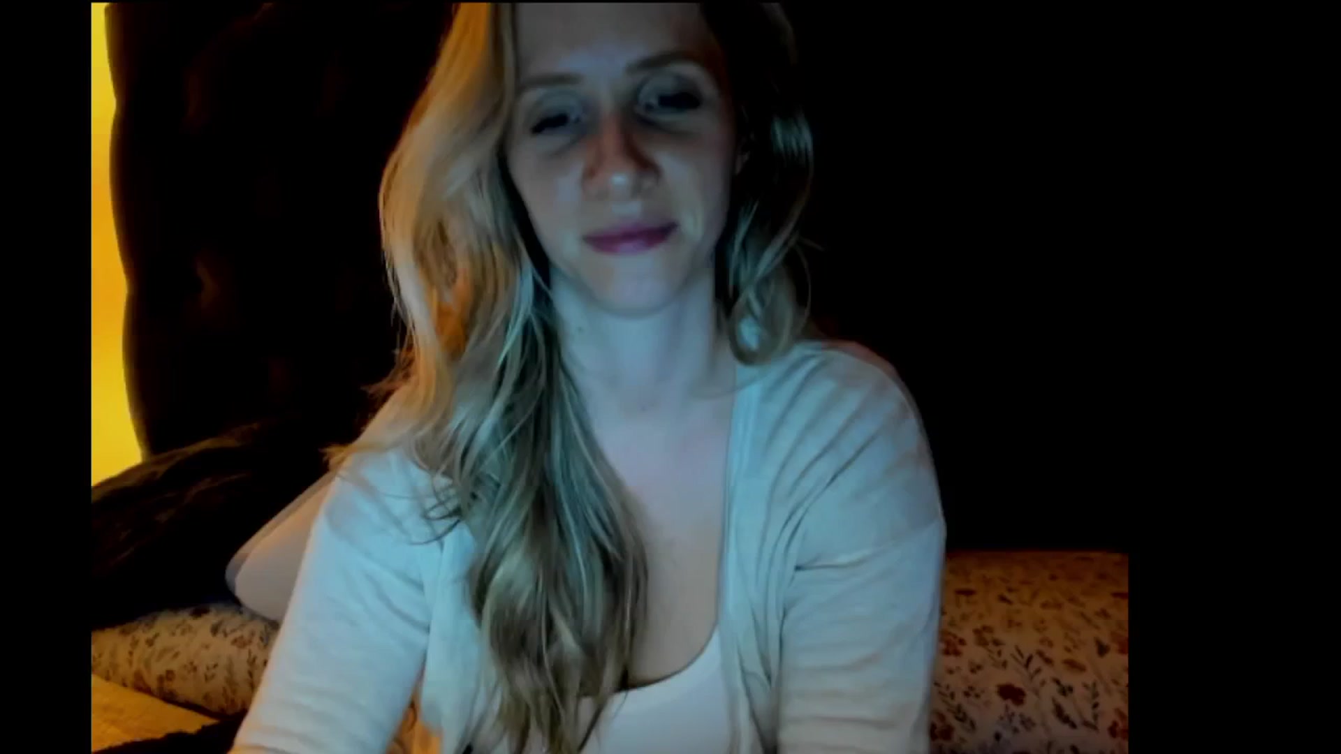 Gallery image thumbnail from Lucylux1's myfreecams stream on, 05/28/2024, 04:15 image 8 of 20