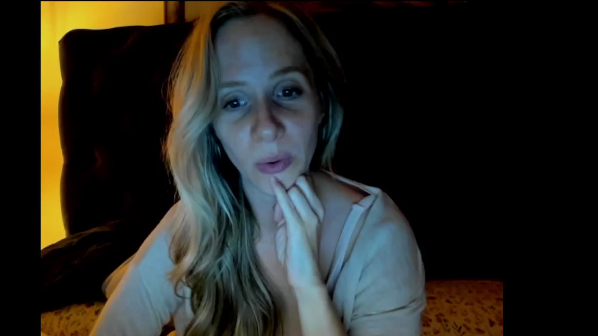 Gallery image thumbnail from Lucylux1's myfreecams stream on, 05/28/2024, 04:15 image 13 of 20