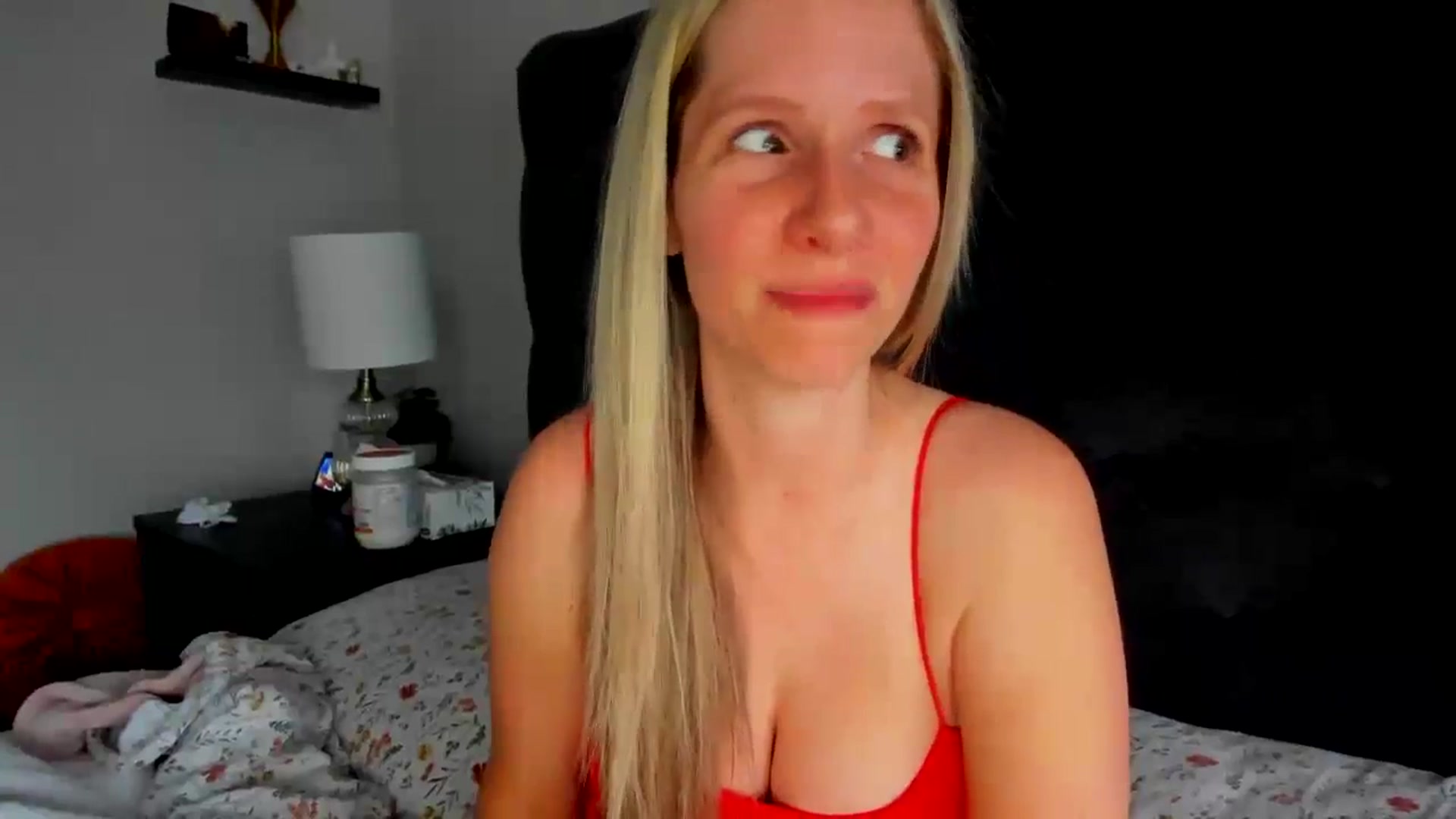 Gallery image thumbnail from Lucylux1's myfreecams stream on, 06/03/2024, 02:47 image 16 of 20