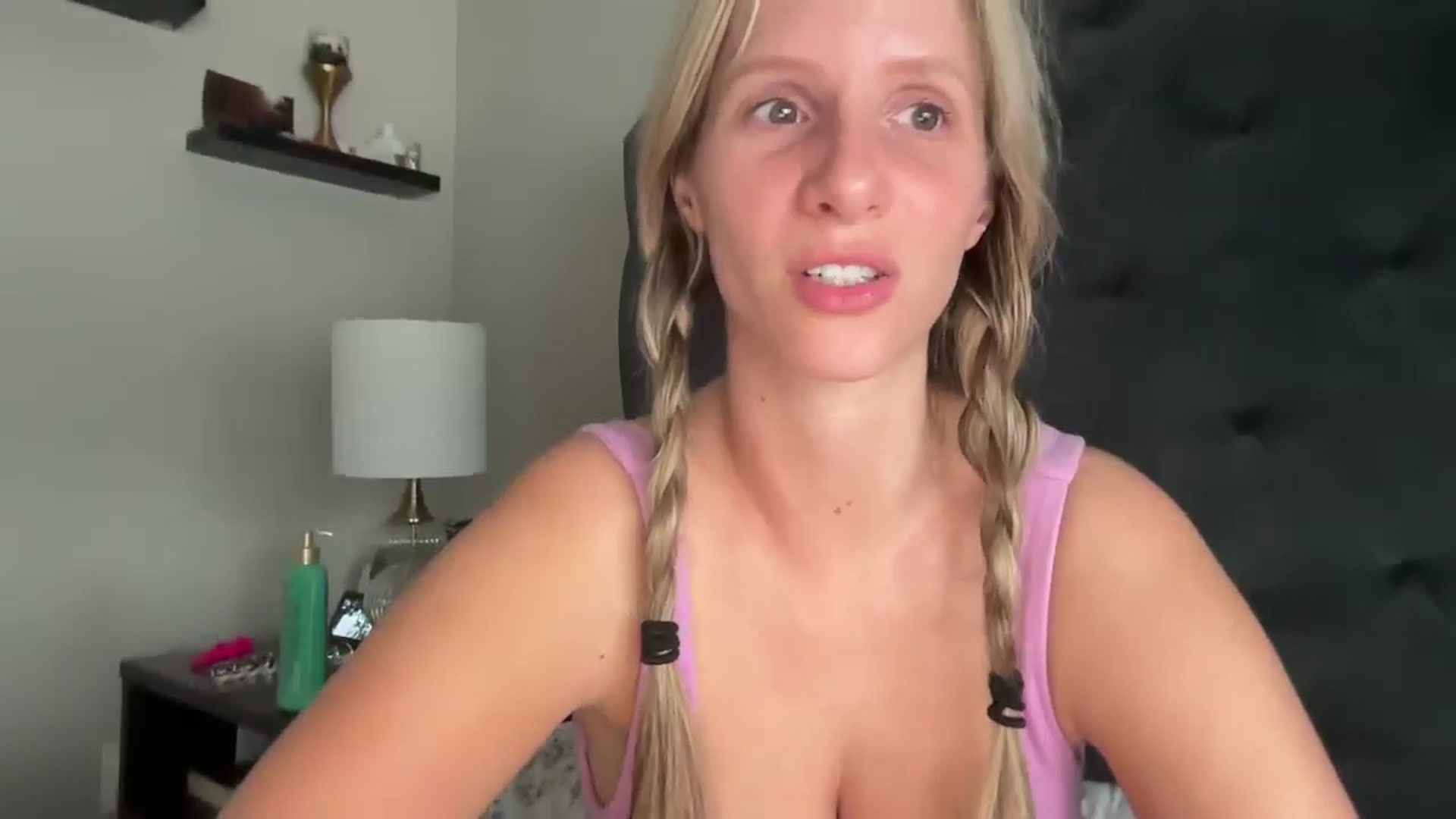 Gallery image thumbnail from Lucylux1's myfreecams stream on, 06/17/2024, 03:21 image 2 of 20