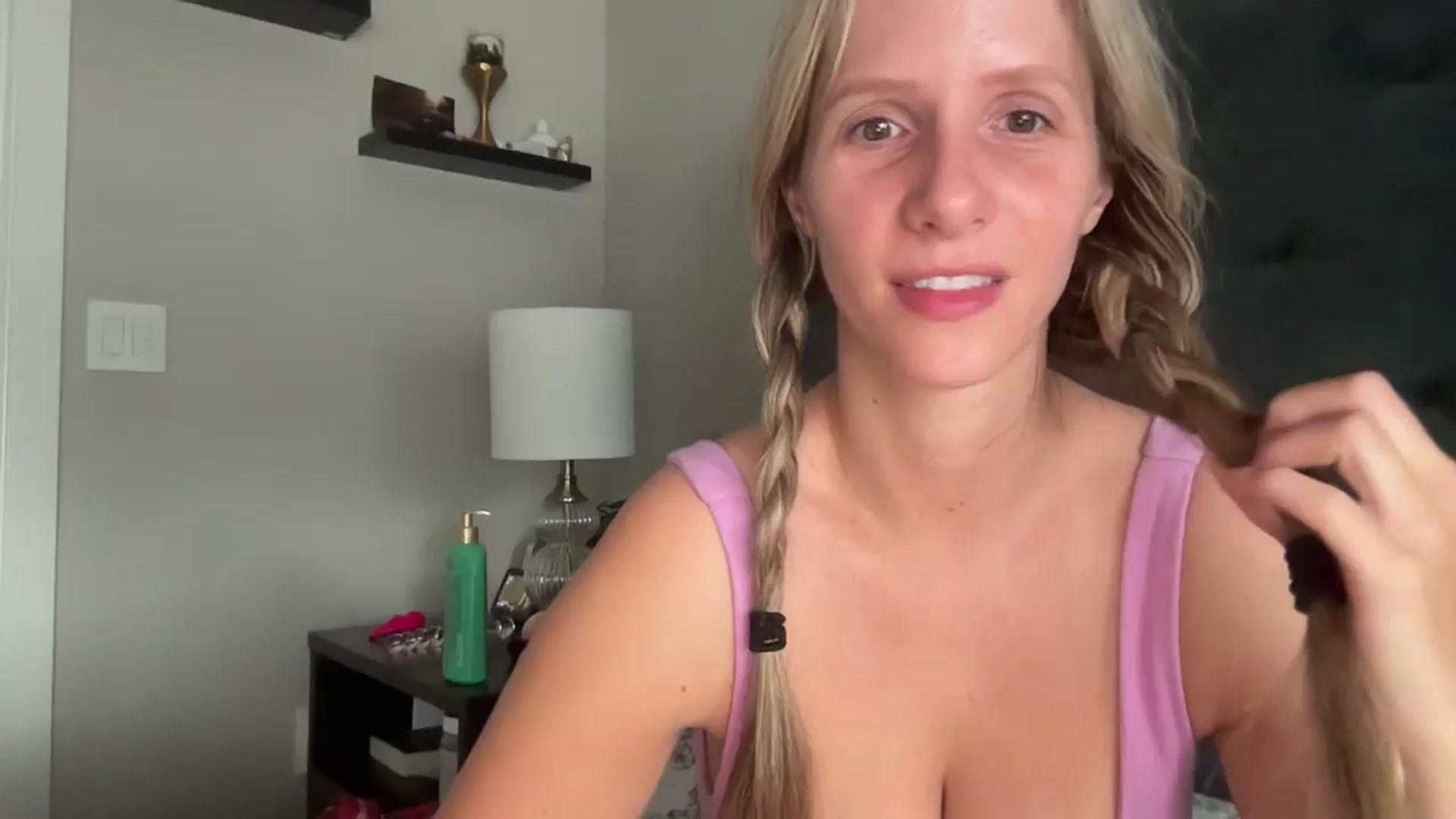 Gallery image thumbnail from Lucylux1's myfreecams stream on, 06/17/2024, 03:21 image 1 of 20