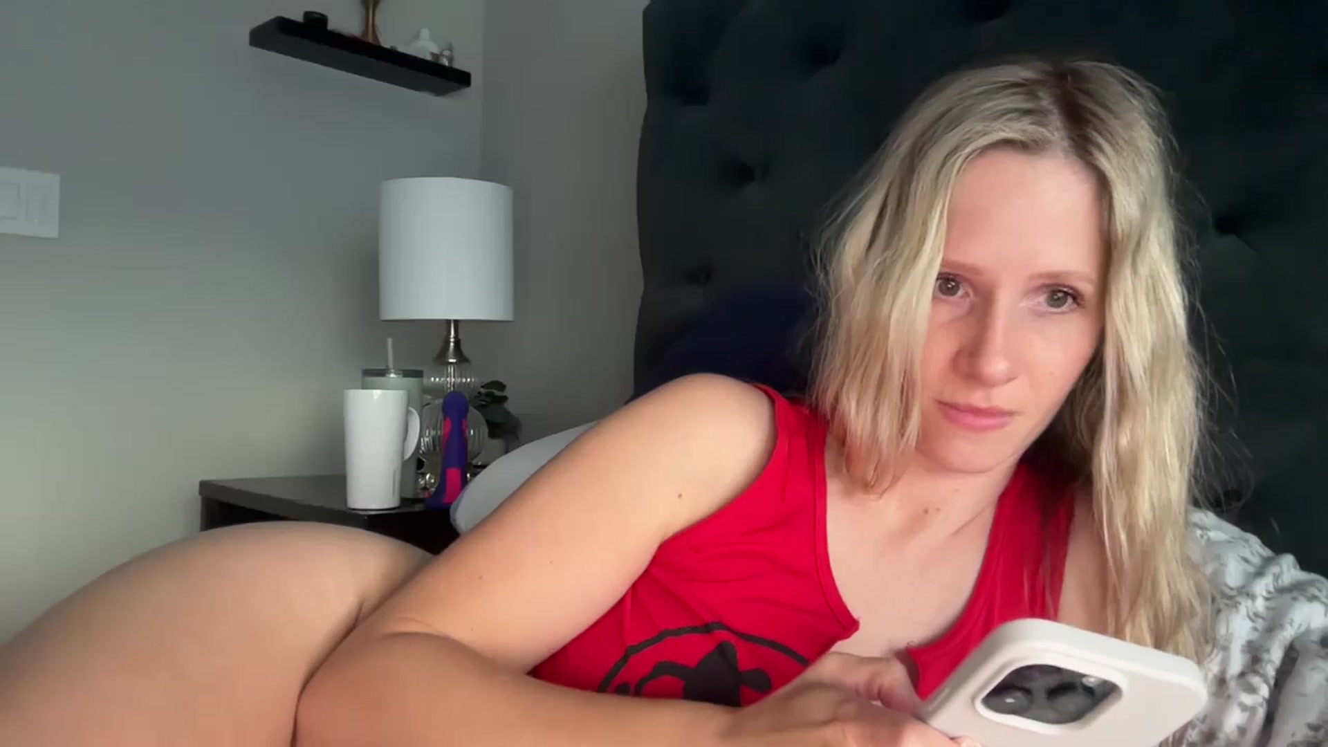 Gallery image thumbnail from Lucylux1's myfreecams stream on, 06/19/2024, 03:34 image 9 of 20