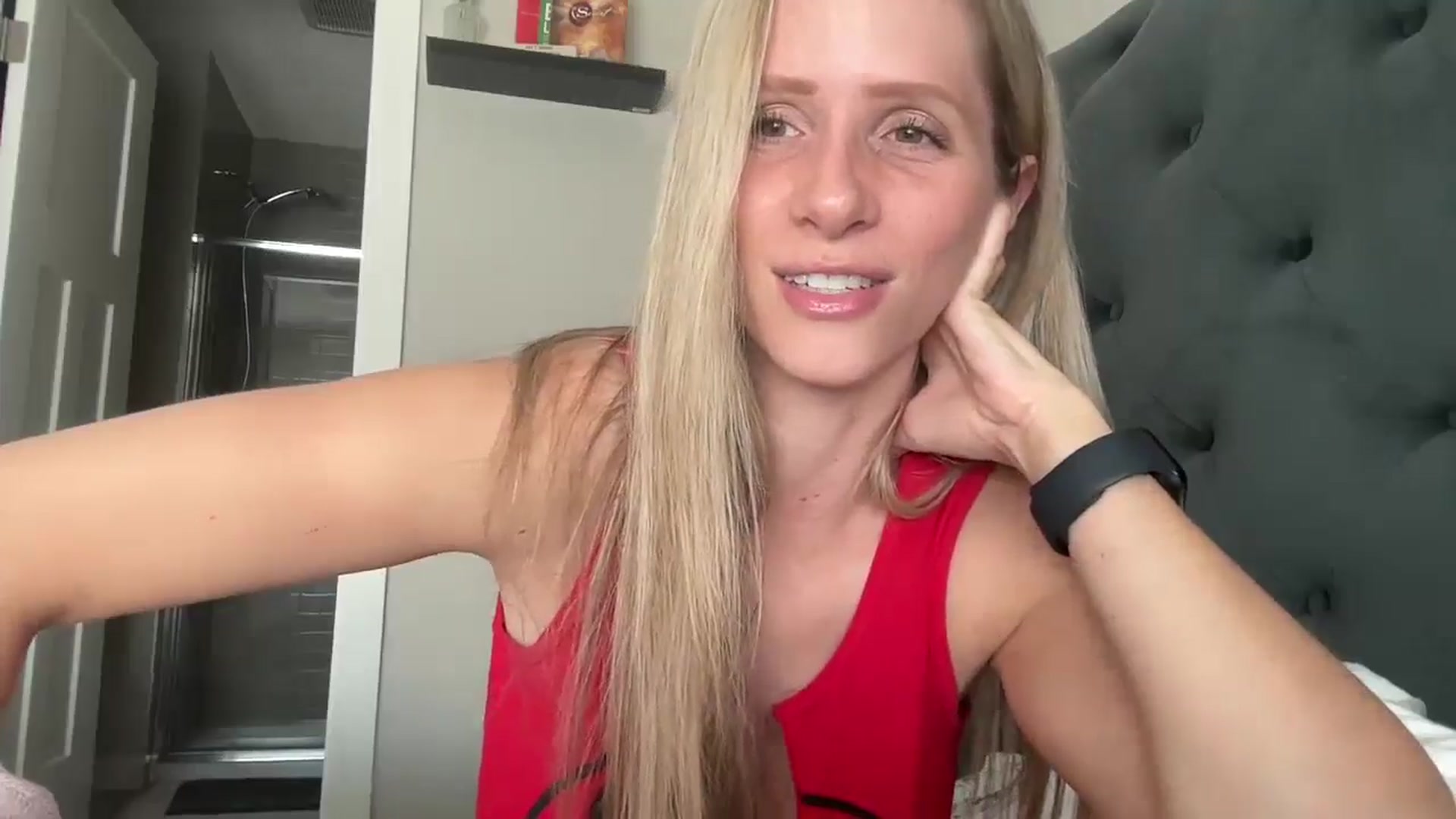 Gallery image thumbnail from Lucylux1's myfreecams stream on, 07/02/2024, 18:50 image 5 of 20