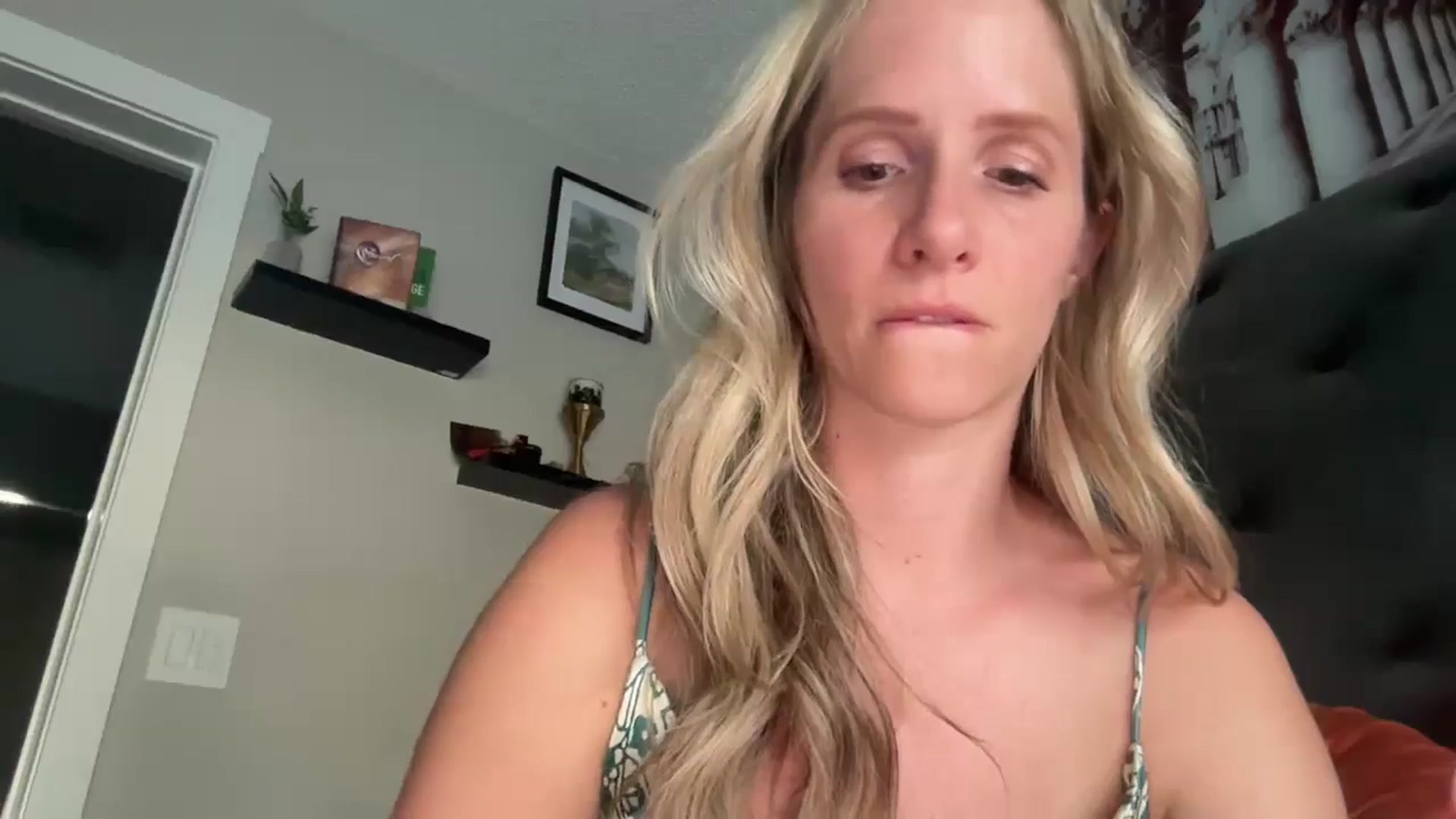 Gallery image thumbnail from Lucylux1's myfreecams stream on, 07/16/2024, 03:33 image 6 of 20
