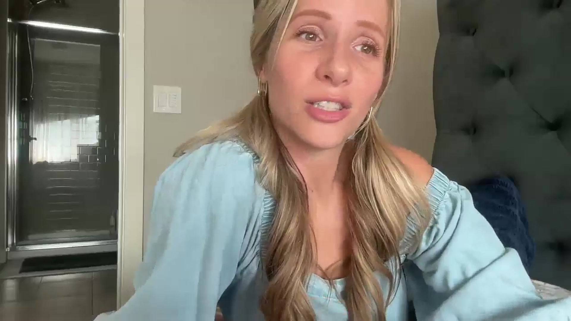 Gallery image thumbnail from Lucylux1's myfreecams stream on, 07/22/2024, 18:14 image 12 of 20