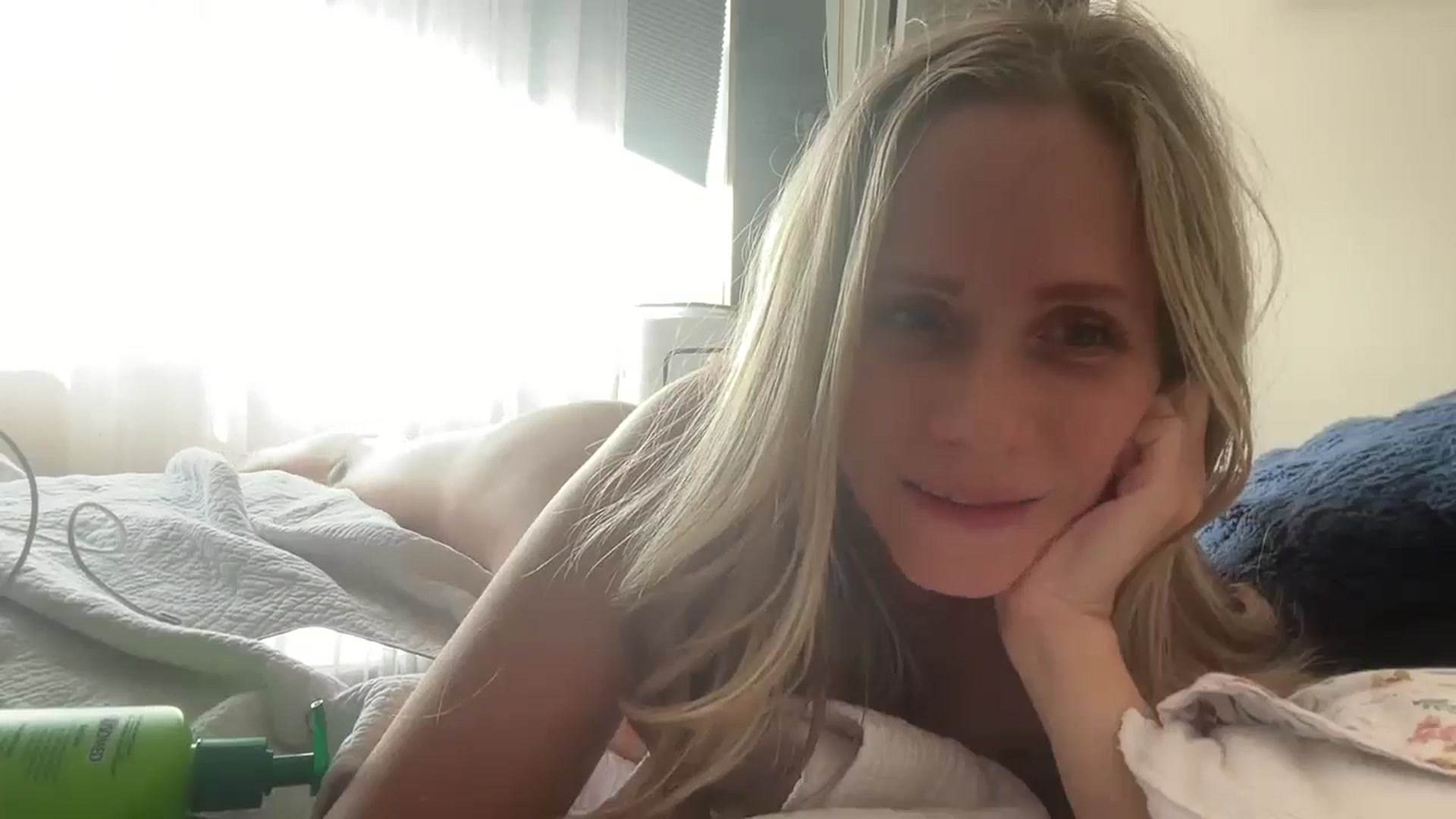 Gallery image thumbnail from Lucylux1's myfreecams stream on, 07/22/2024, 19:38 image 19 of 20