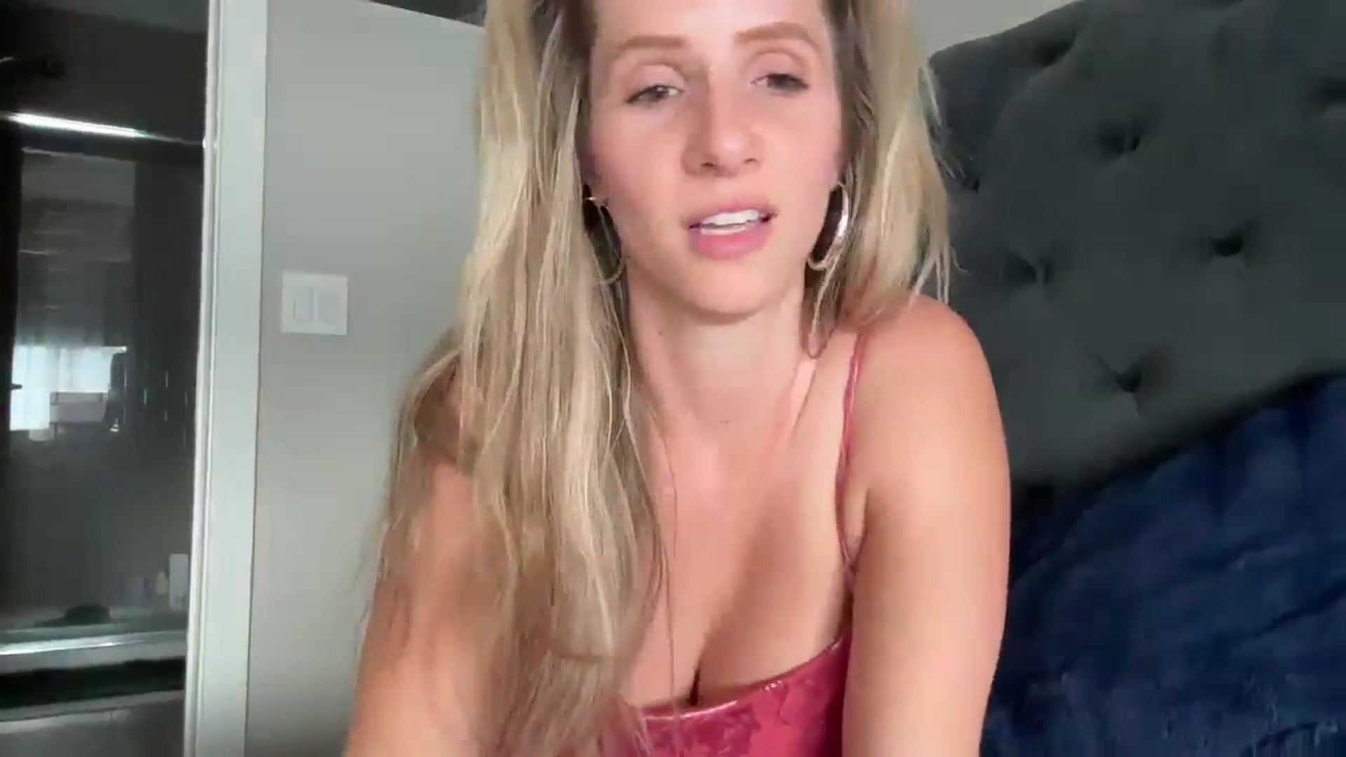 Gallery image thumbnail from Lucylux1's myfreecams stream on, 07/29/2024, 21:07 image 7 of 20