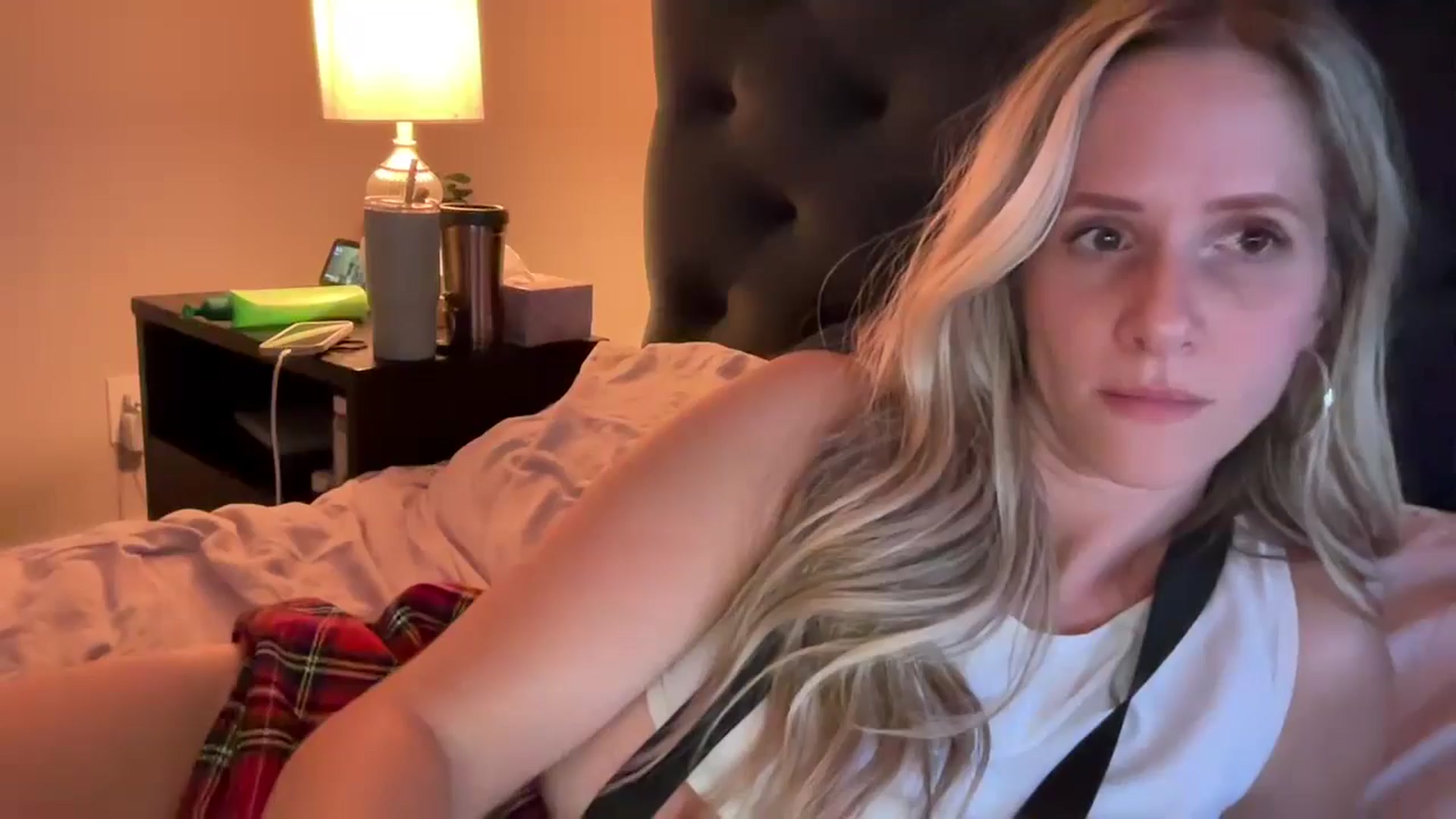 Gallery image thumbnail from Lucylux1's myfreecams stream on, 08/06/2024, 02:56 image 9 of 20